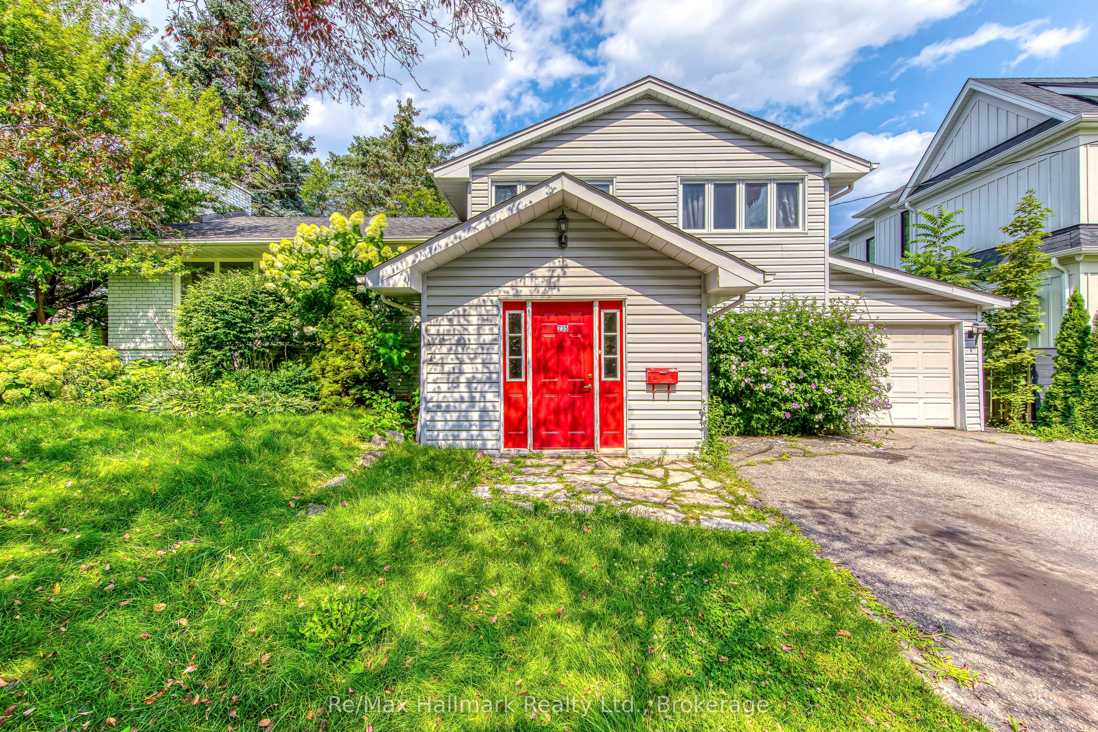 235 Tweedsdale Crescent, Oakville 2