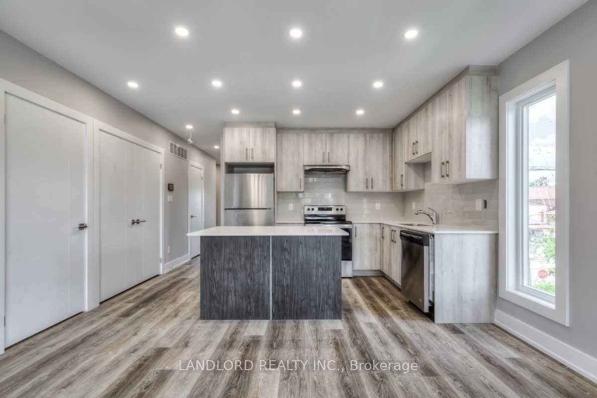 Unit 3 - 53 Rockcliffe Boulevard, Toronto 2