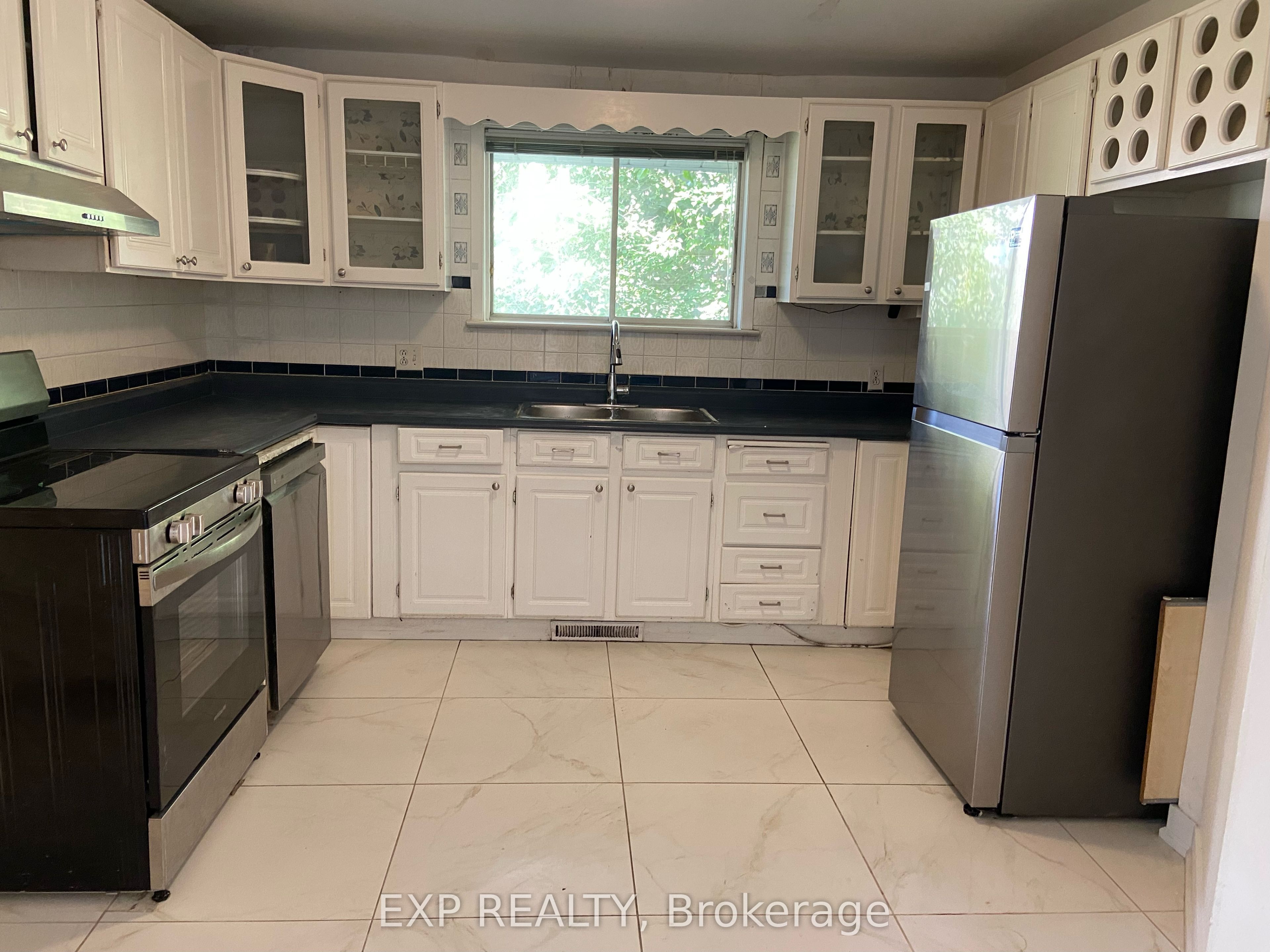 210 South Service Road, Mississauga 4