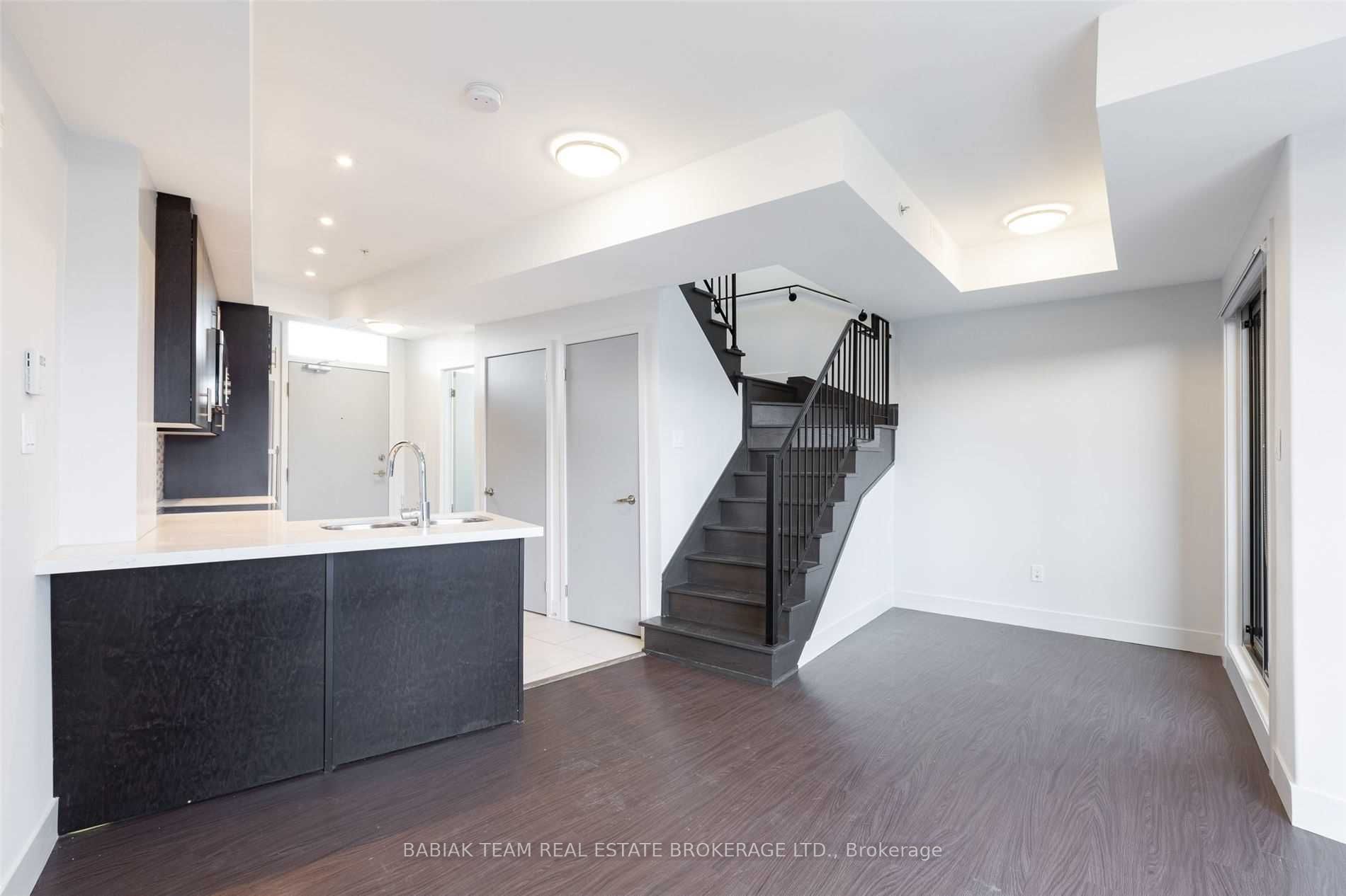 Unit 303 - 332 High Park Avenue, Toronto 2