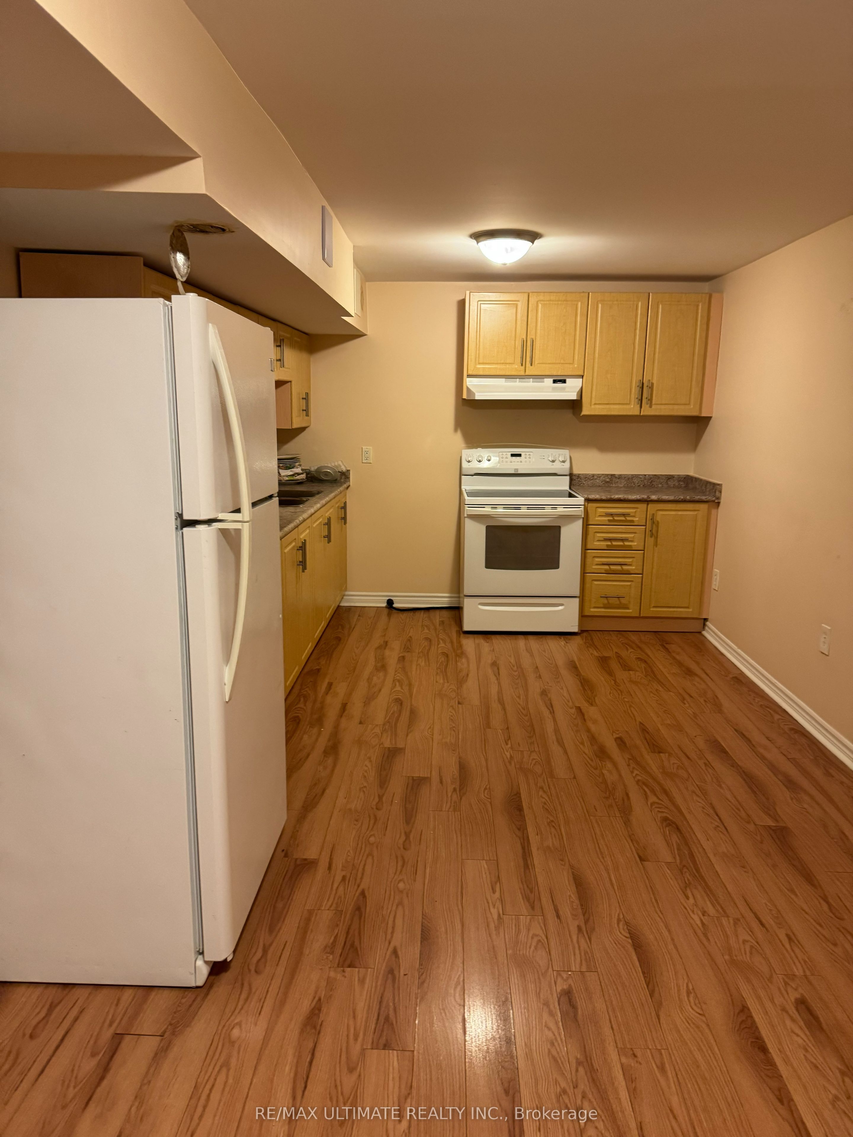 Unit Basement - 58 Braidwood Lake Road, Brampton 3
