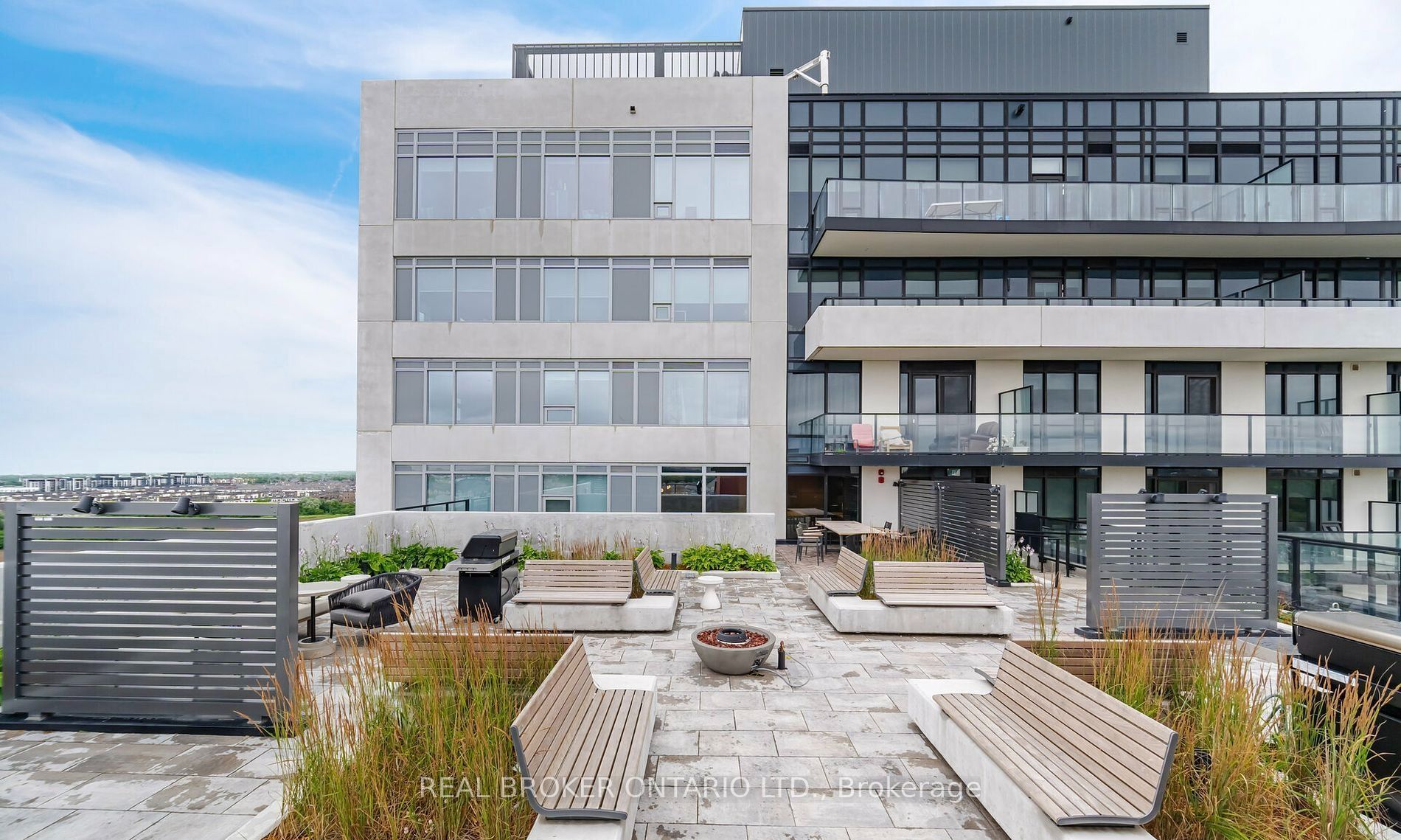 Unit 3 - 3200 William Coltson Avenue, Oakville 3