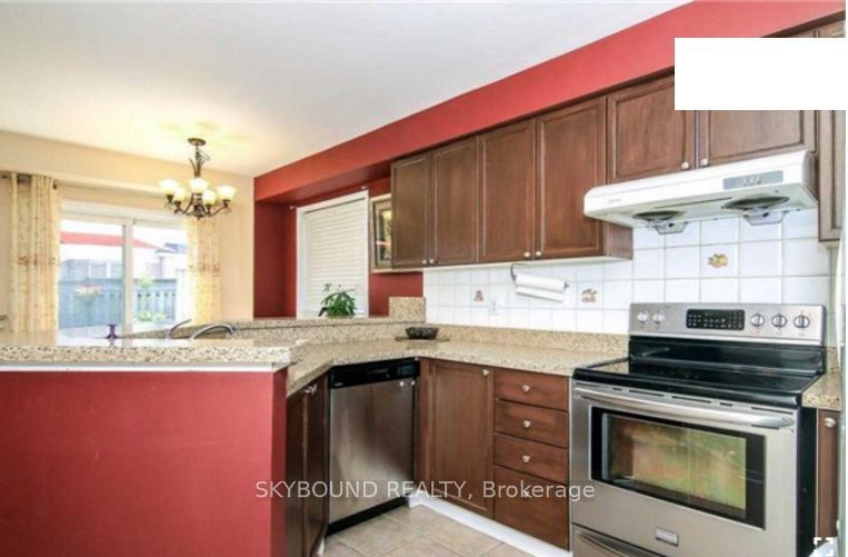 Unit Upper - 24 Larkspur Road, Brampton 4