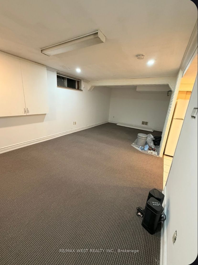 Unit Lower Level B - 7 Waltham Drive, Etobicoke 5