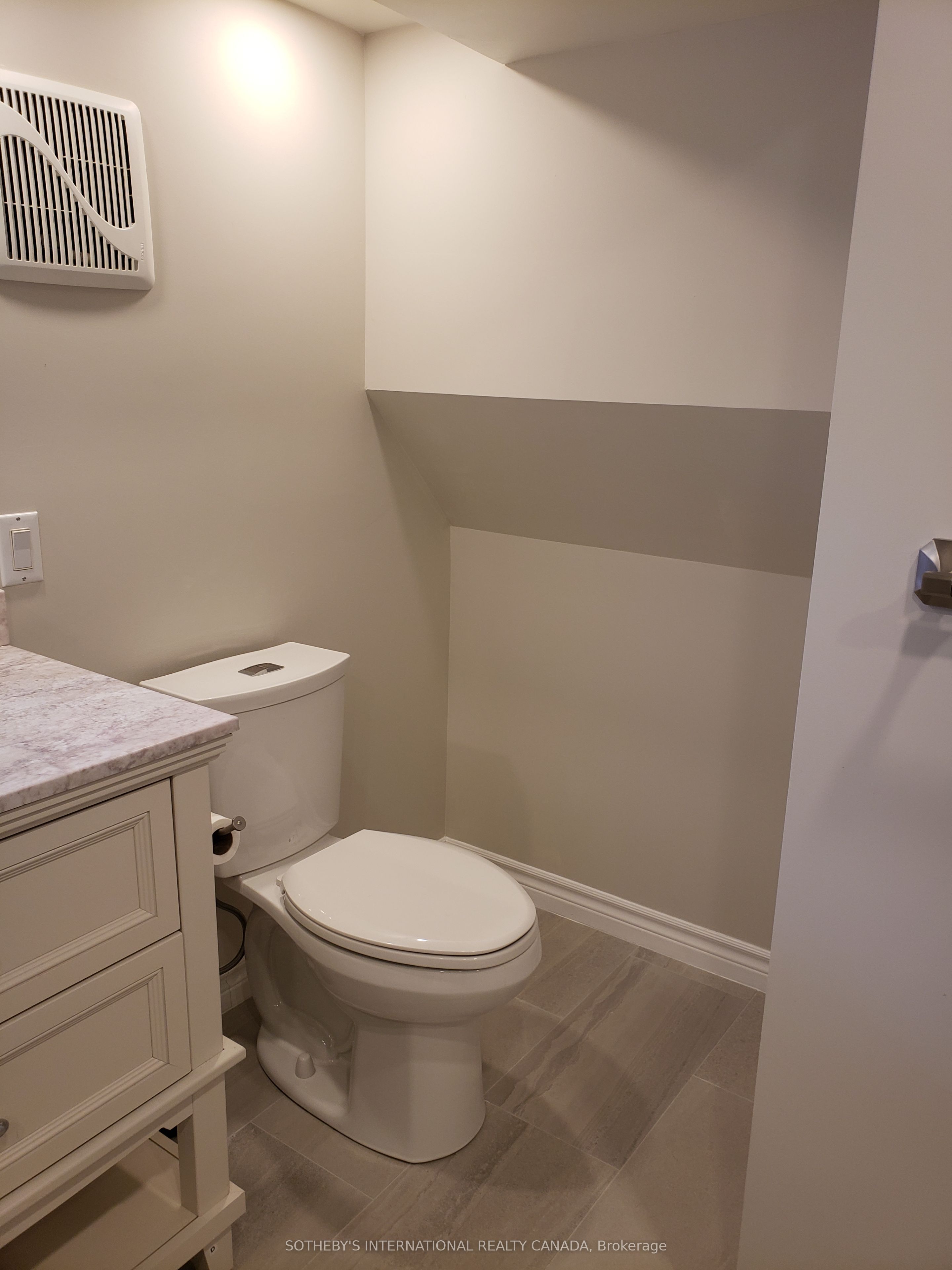Unit Lower - 6 Bell Royal Court, Etobicoke 3
