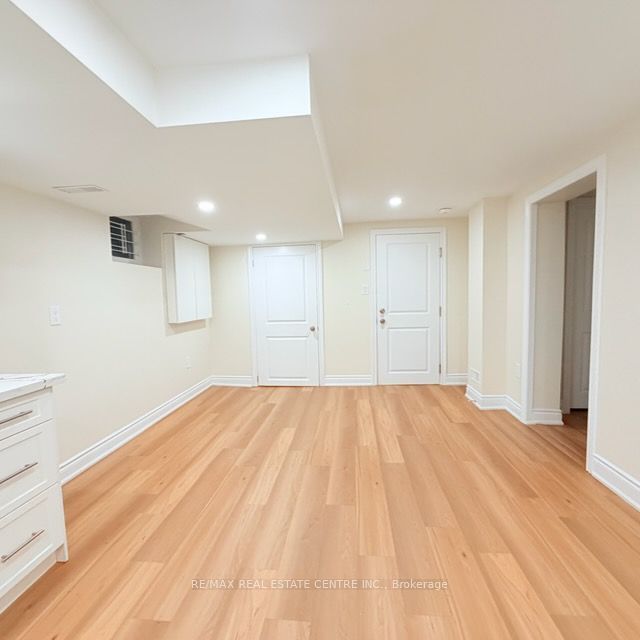 Unit Basement - 18 Ridgehill Drive, Brampton 3