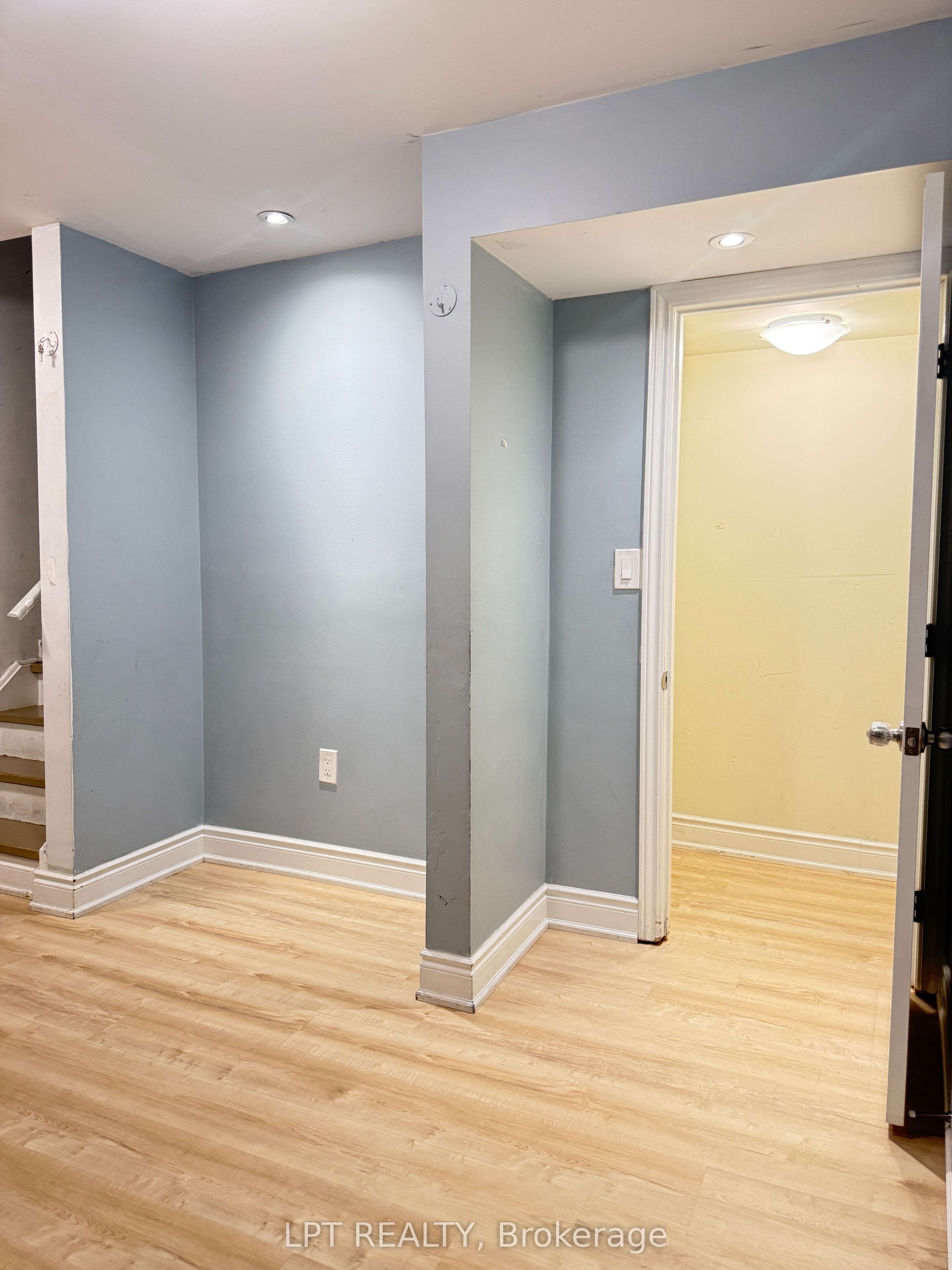 Unit Basement - 3304 Sunlight Street, Mississauga 2