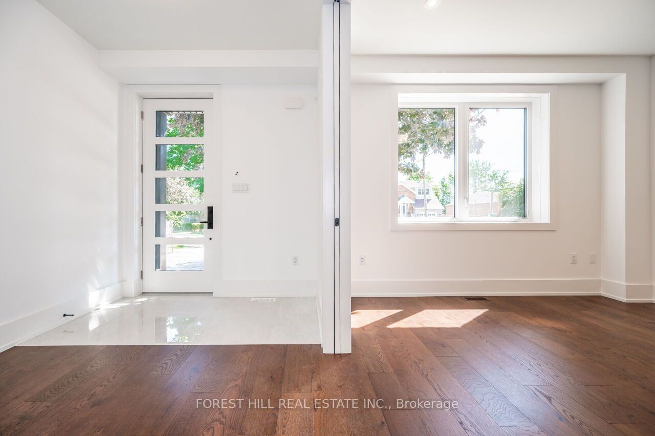 38 Thirty-First Street, Etobicoke 3