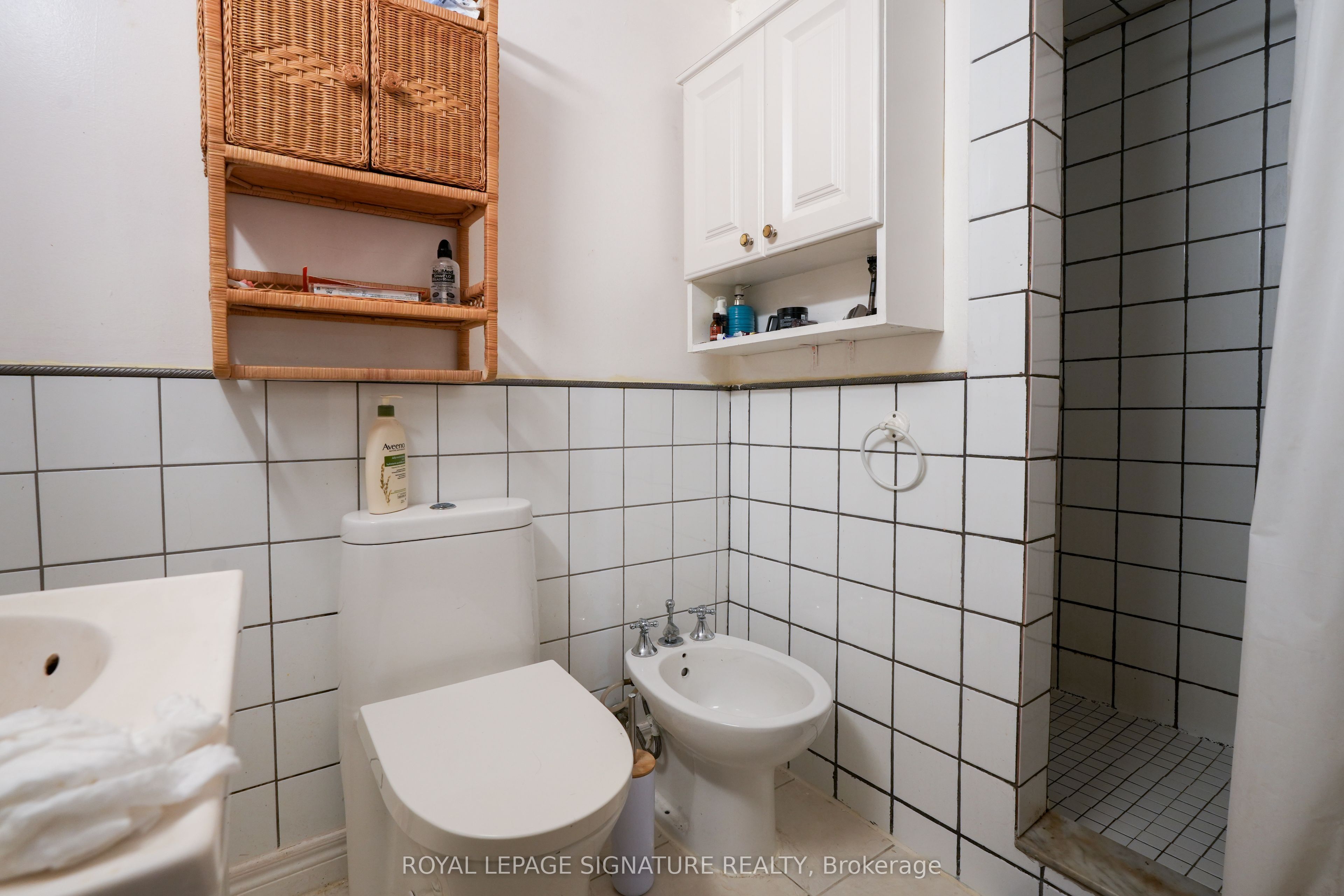 Unit Room 1 & 2 - 674 Abana Road, Mississauga 4