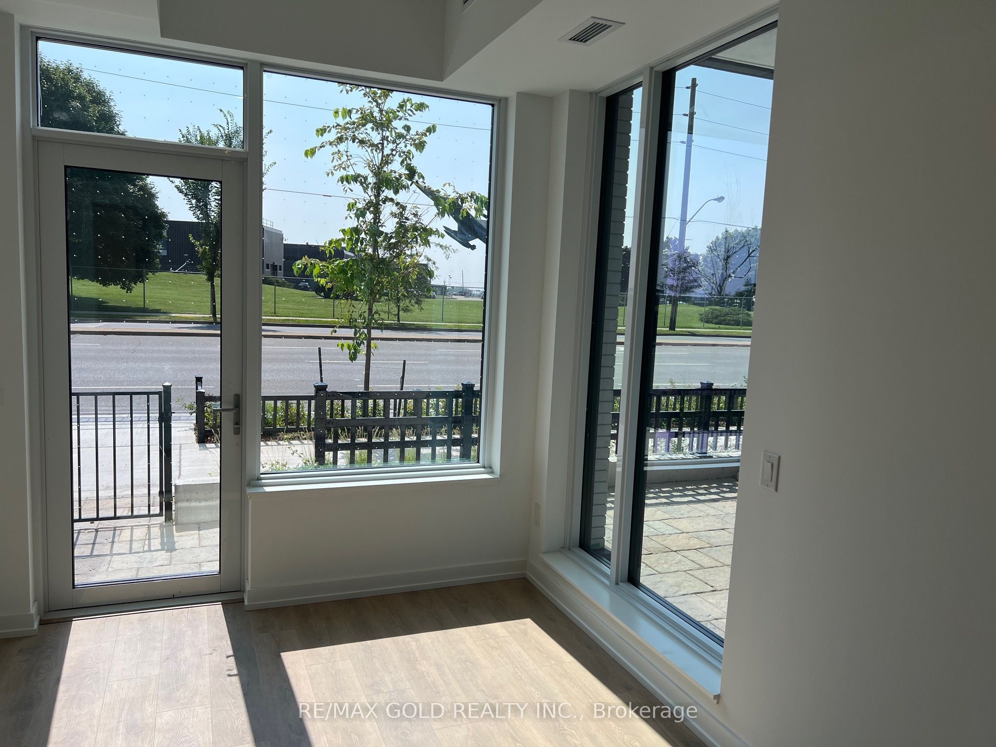 Unit 110 - 1100 Sheppard Avenue W, North York 5