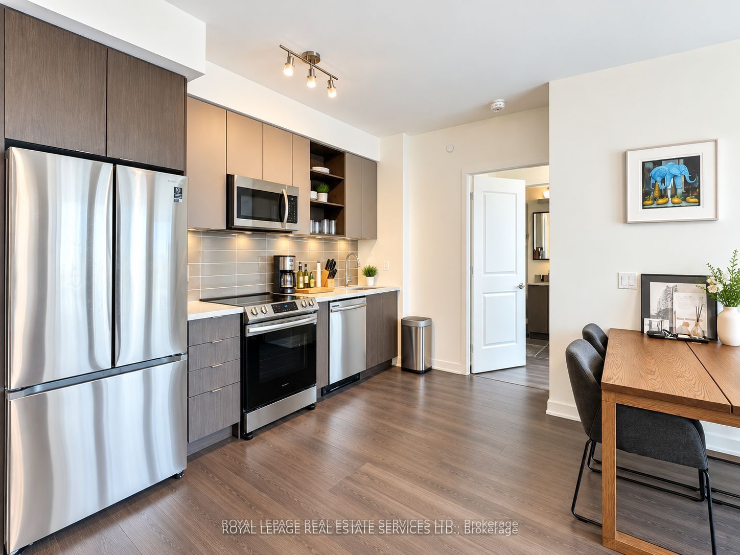 Unit 904 - 4675 Metcalfe Avenue S, Mississauga 3