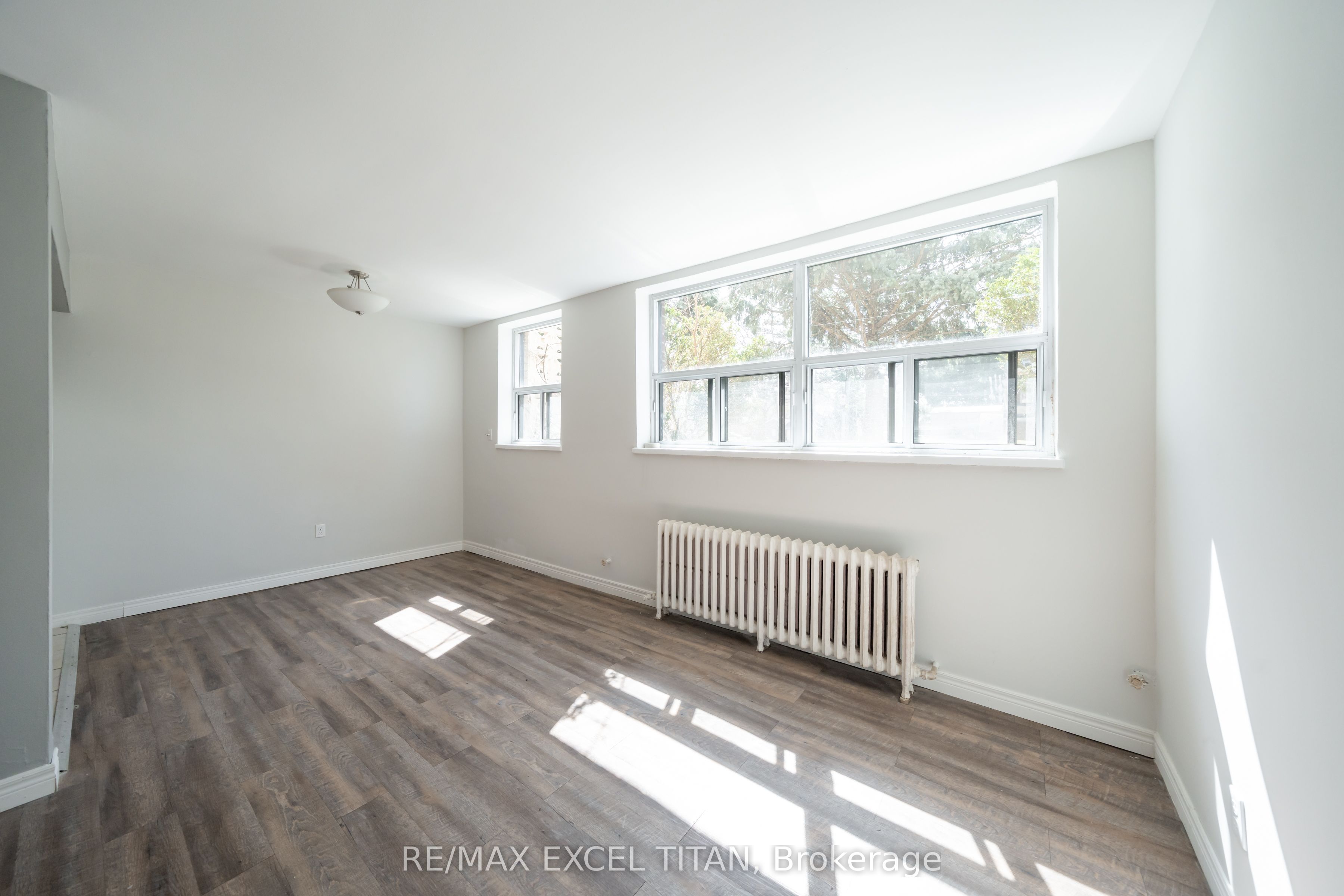 Unit 10 - 799 Robinson Street, Burlington 2