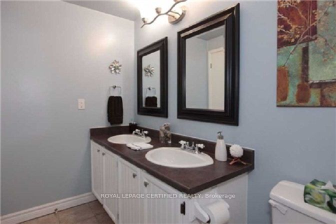 Unit Room - 1452 Creditwoodlands Court, Mississauga 5
