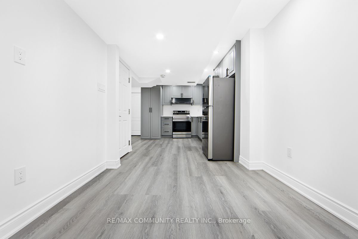 Unit Bsmt - 64 Fallstar Crescent, Brampton 5