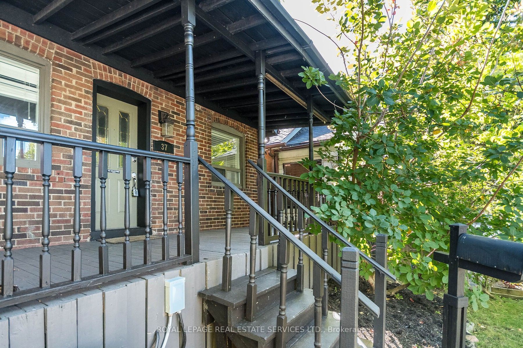 37 Seventeenth Street, Etobicoke 5