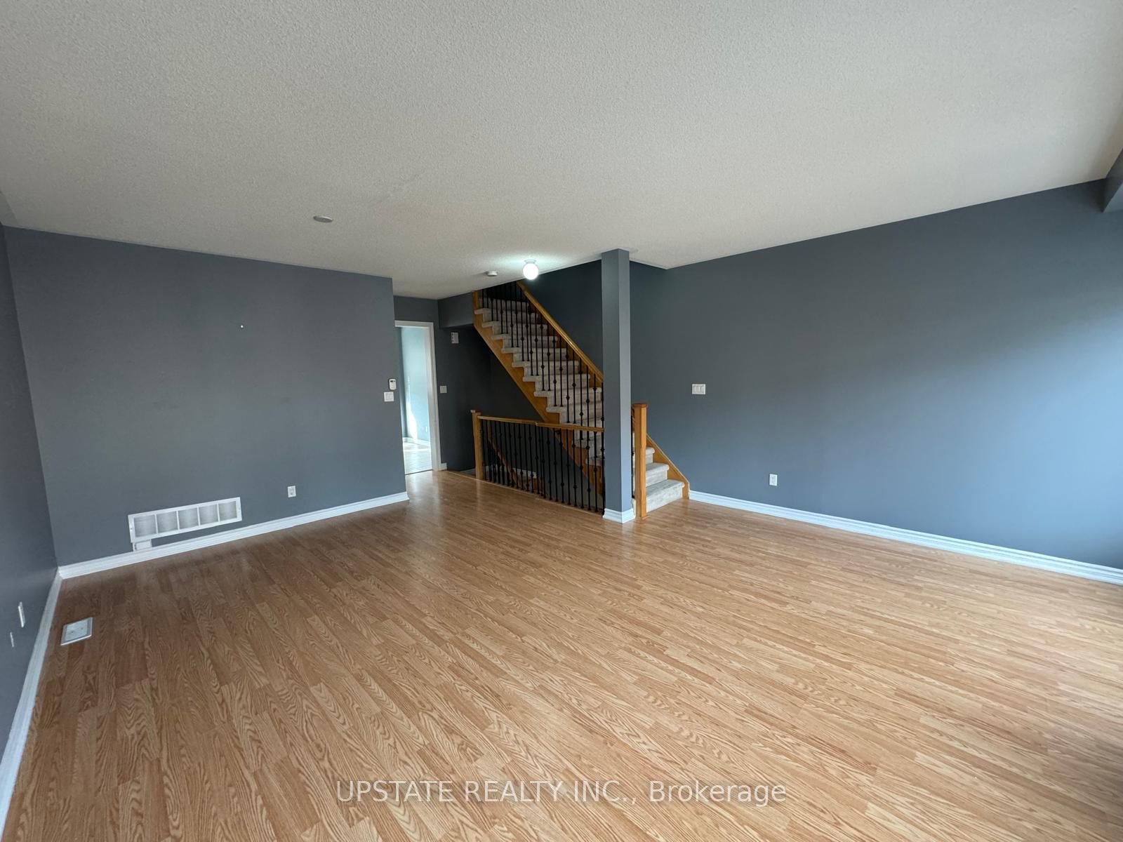 29 Magdalene Crescent, Brampton 4