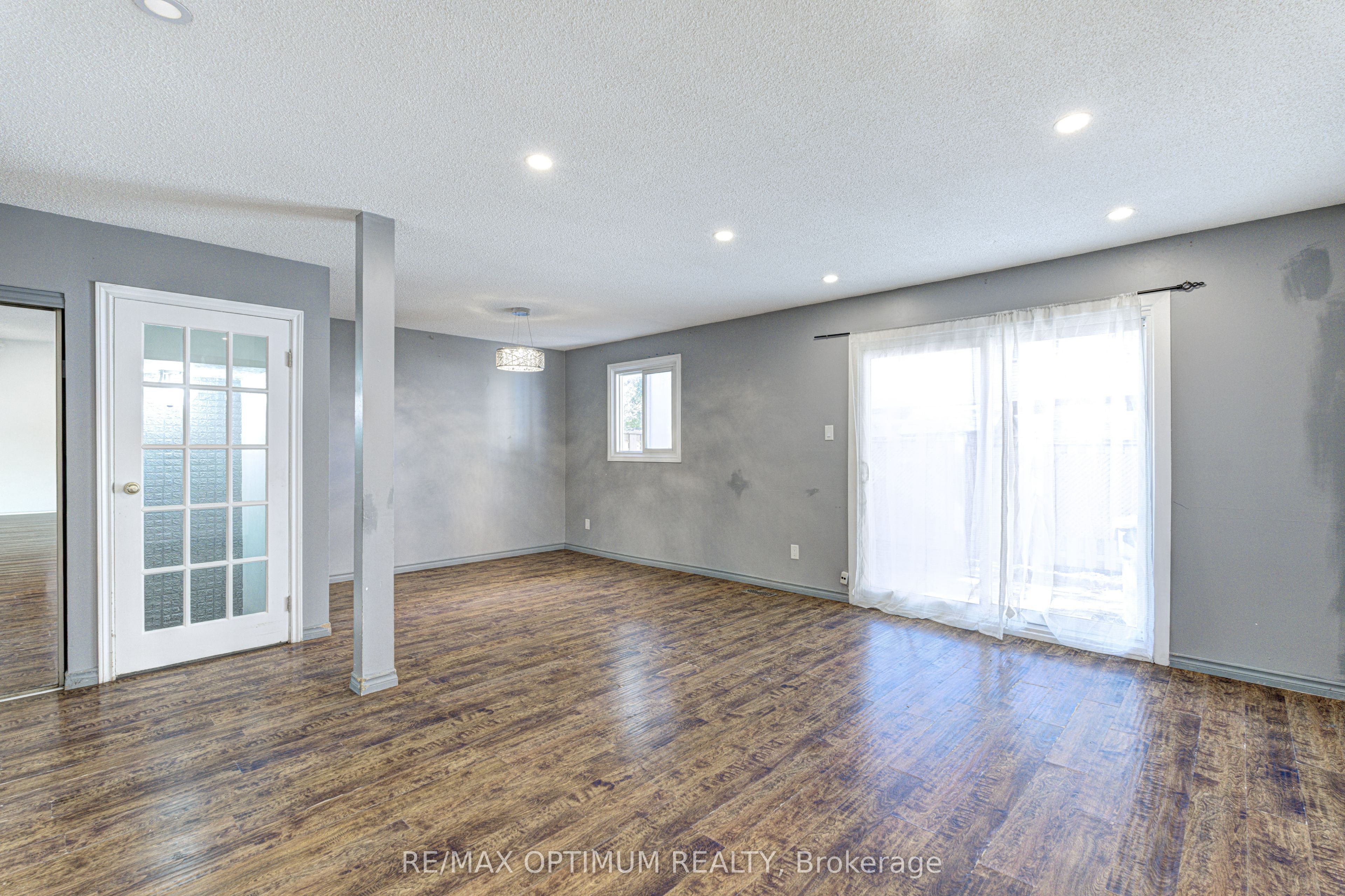 Unit 17 - 45 Hansen Road N, Brampton 5