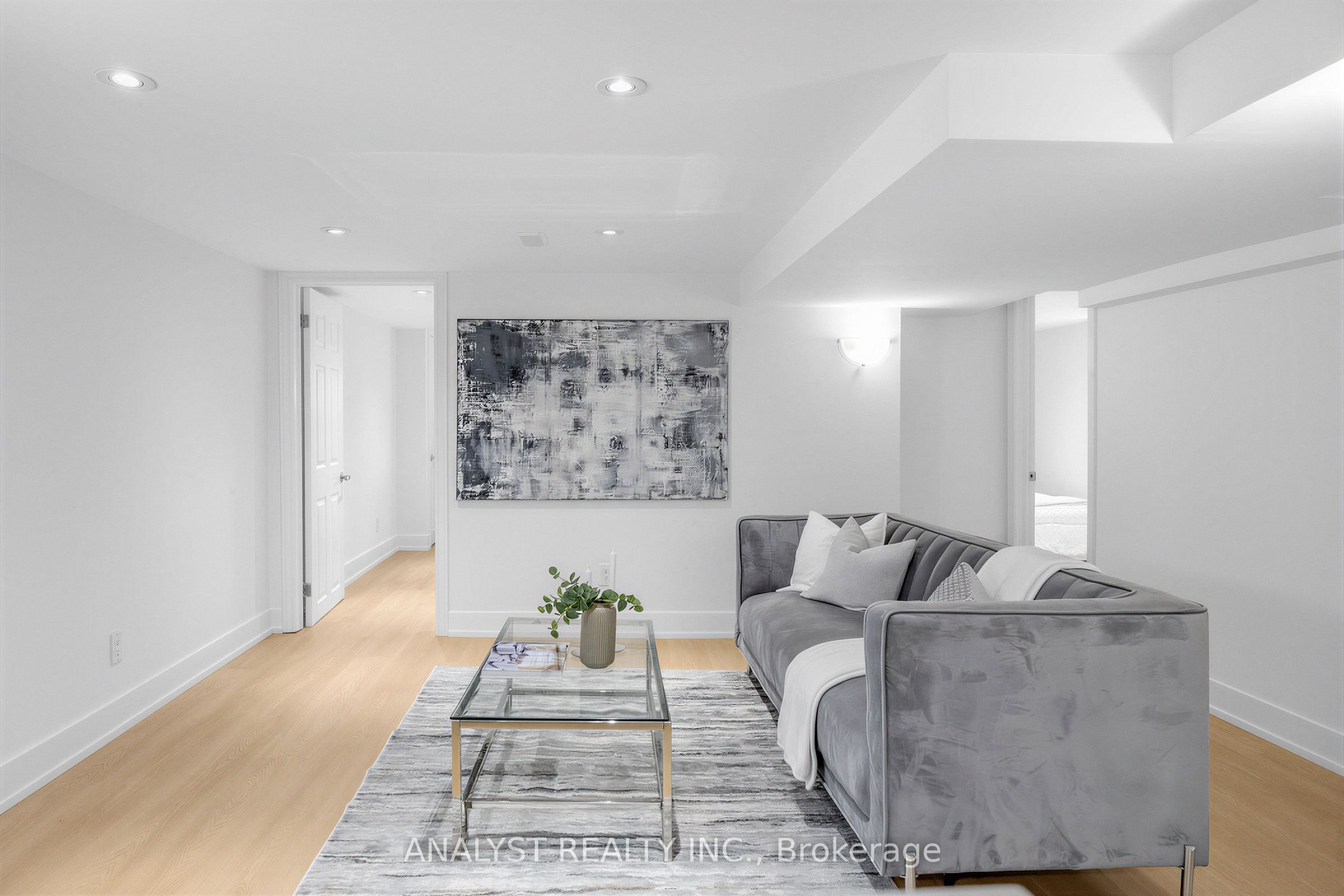Unit Lower Level - 39 Chartwell Road, Etobicoke 5