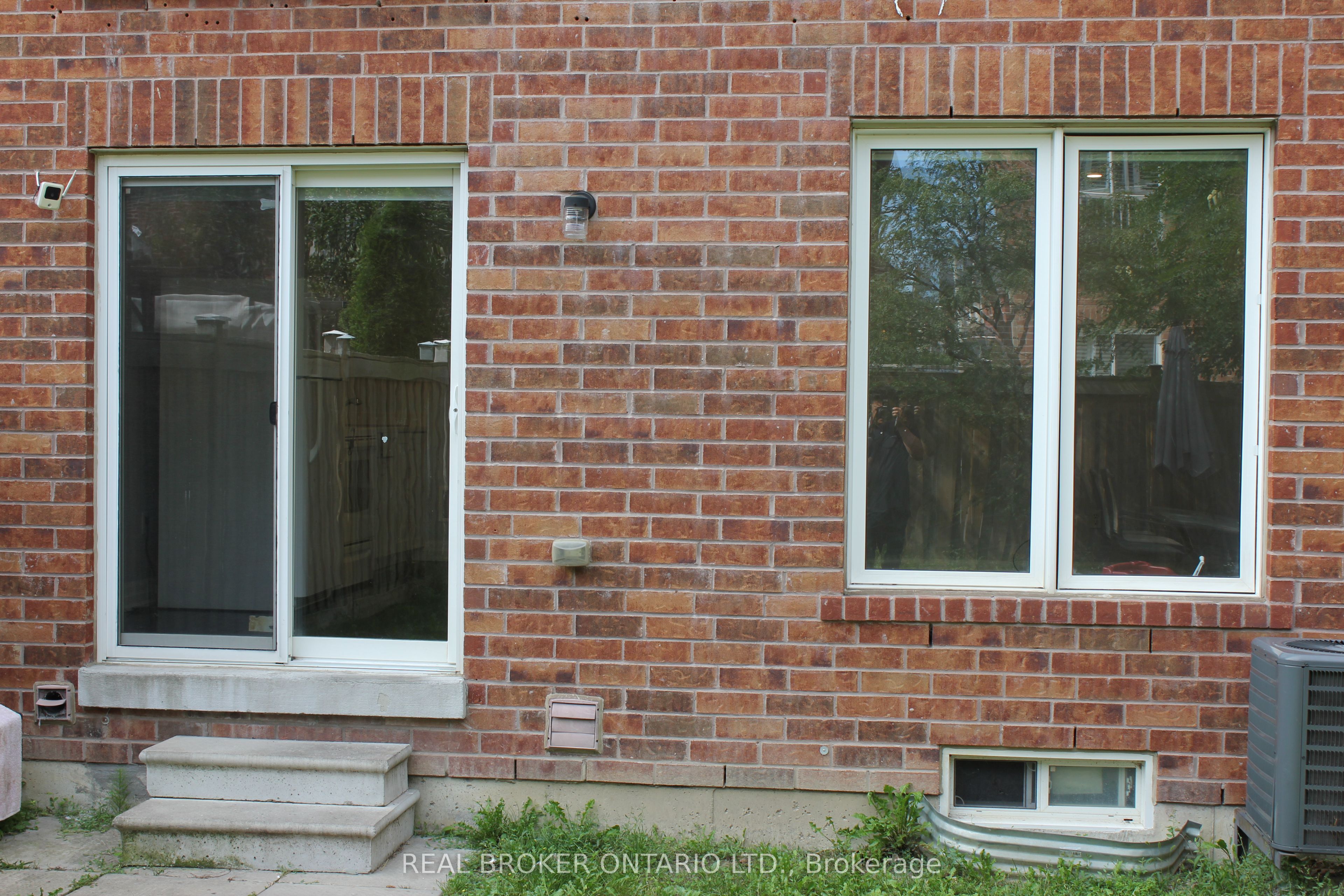 Unit LOWER - 151 Bob Yuill Drive, North York 4