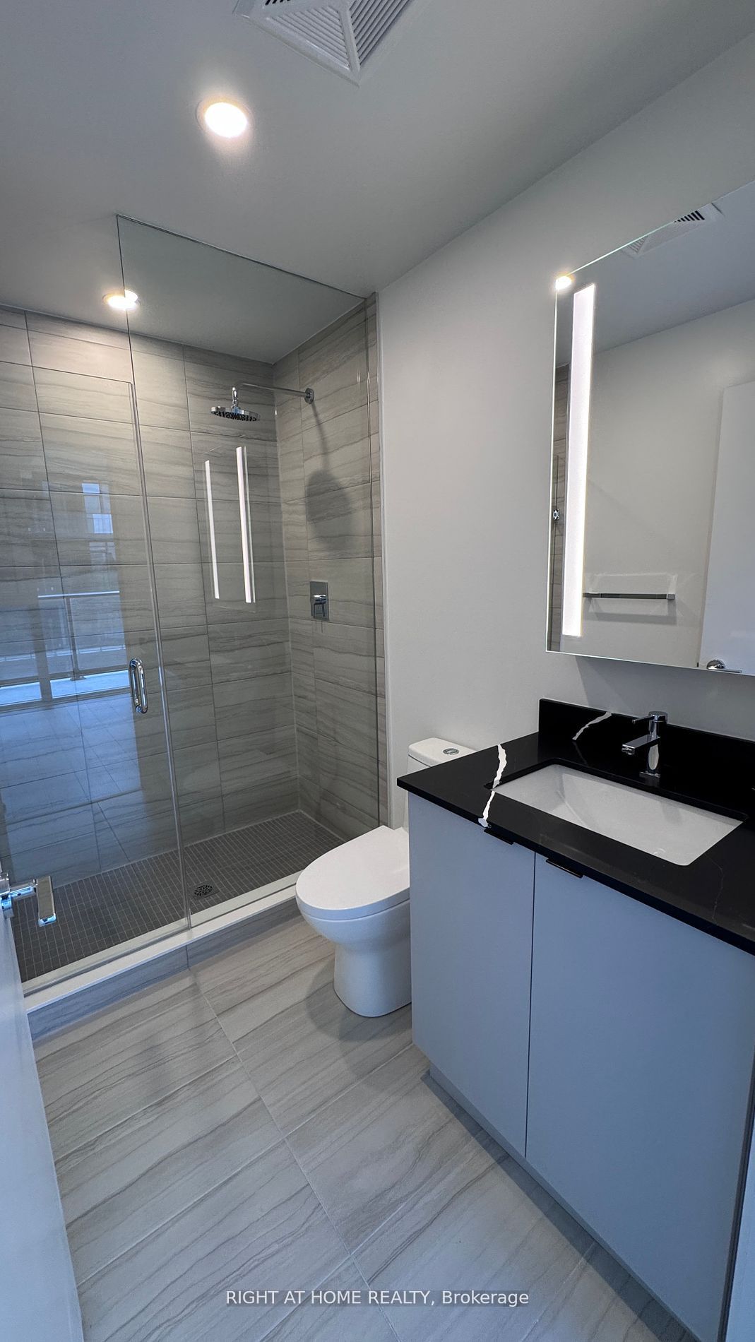 Unit 1027 - 285 Dufferin Street, Toronto 5