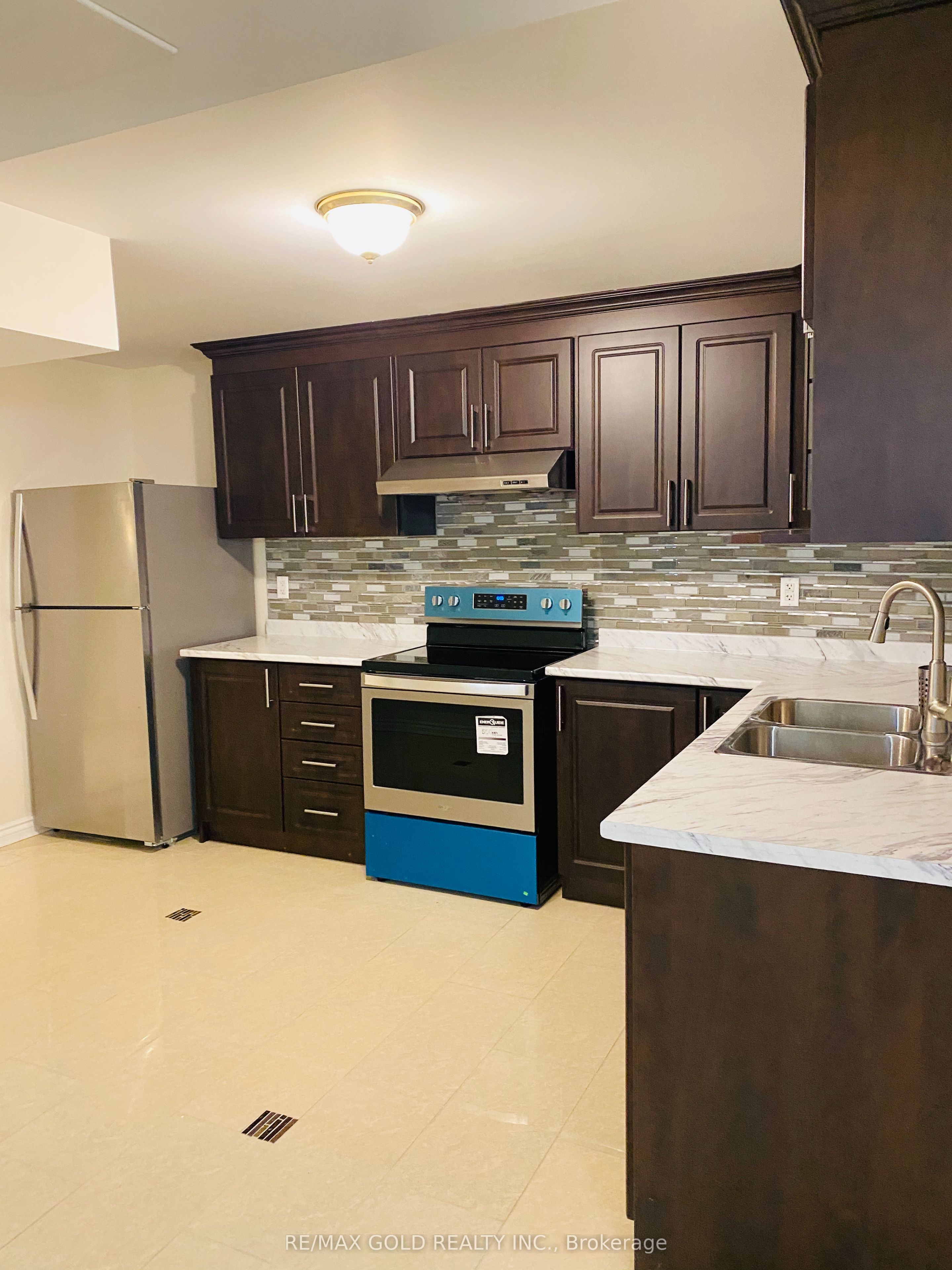Unit Basement - 102 Gardenbrooke Trail, Brampton 5