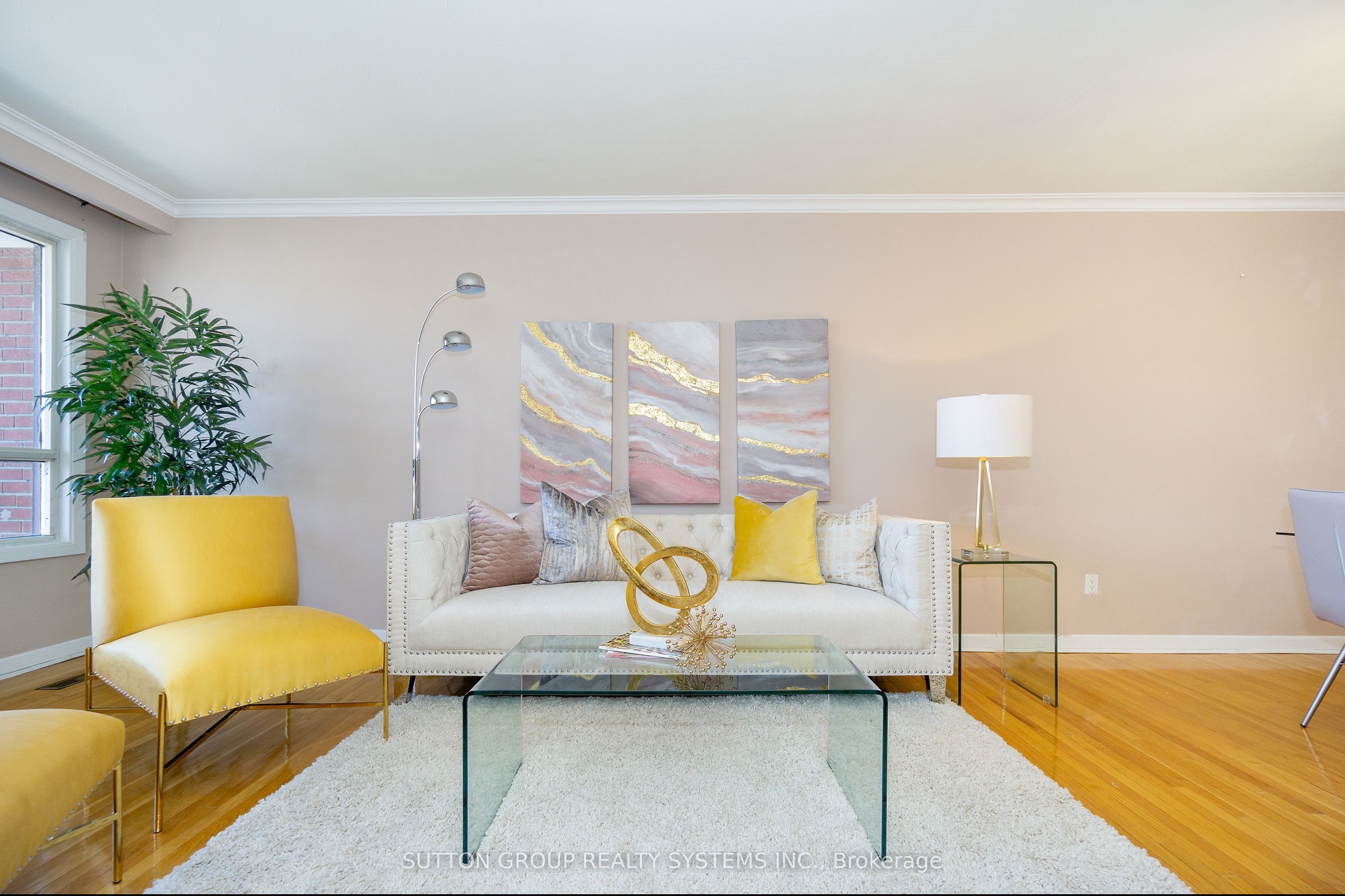 Unit Upper - 233 Hullmar Drive, North York 3
