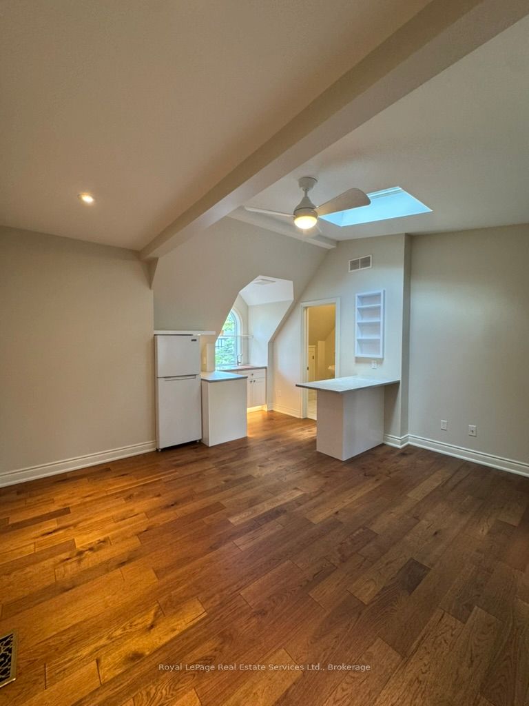 Unit 3 - 134 Forsythe Street, Oakville 3