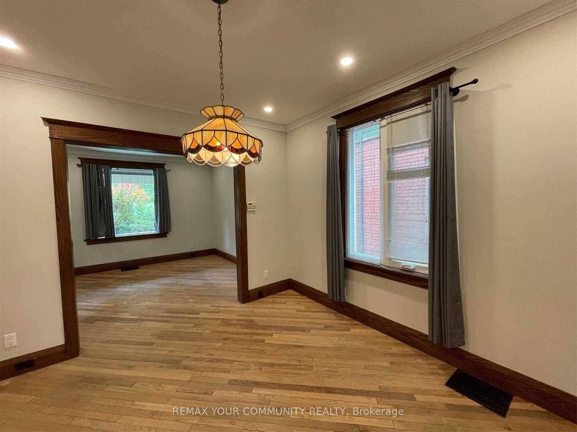 52 Seventh Street, Etobicoke 5