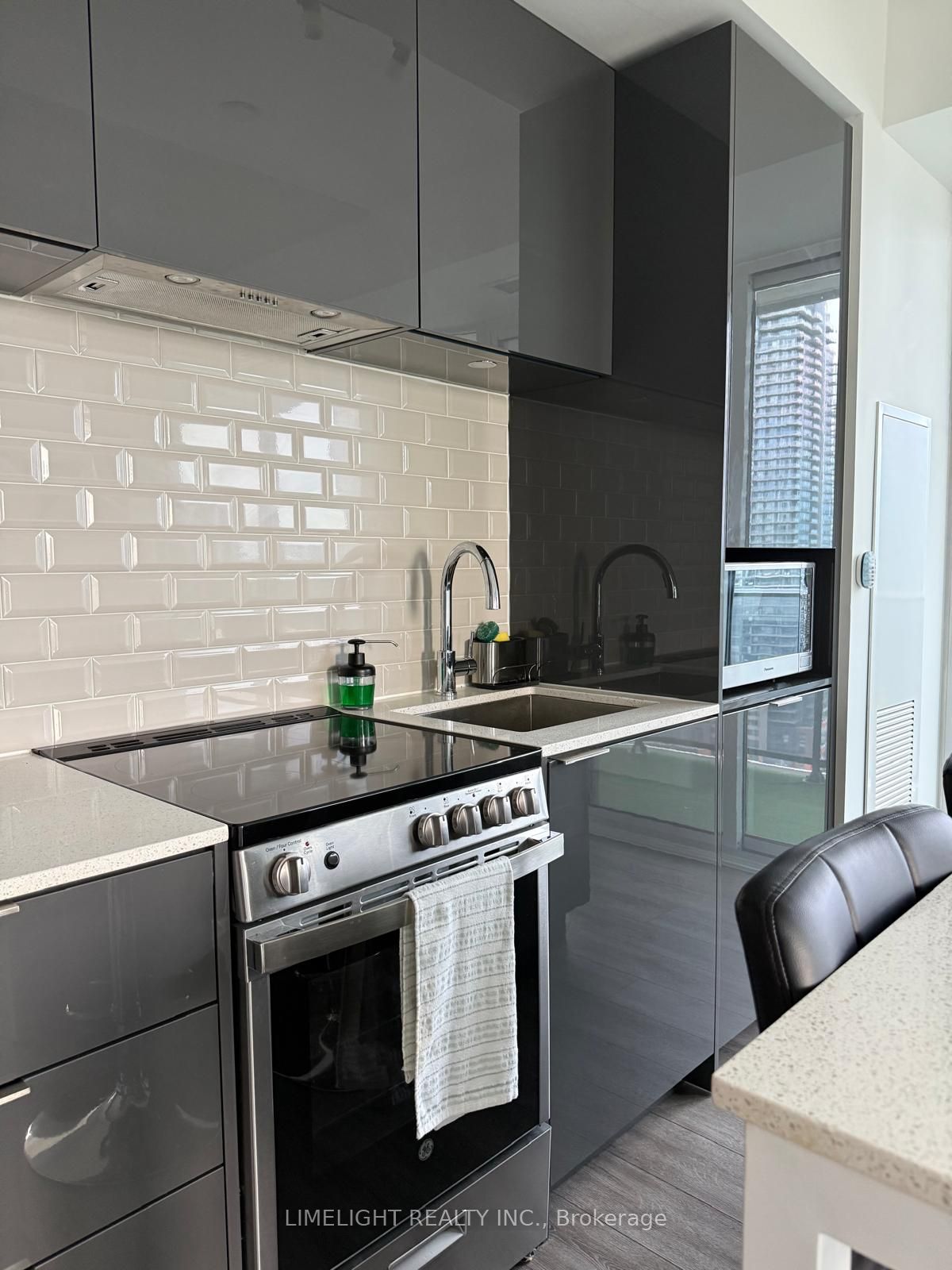 Unit 2009 - 70 Annie Craig Drive, Etobicoke 2