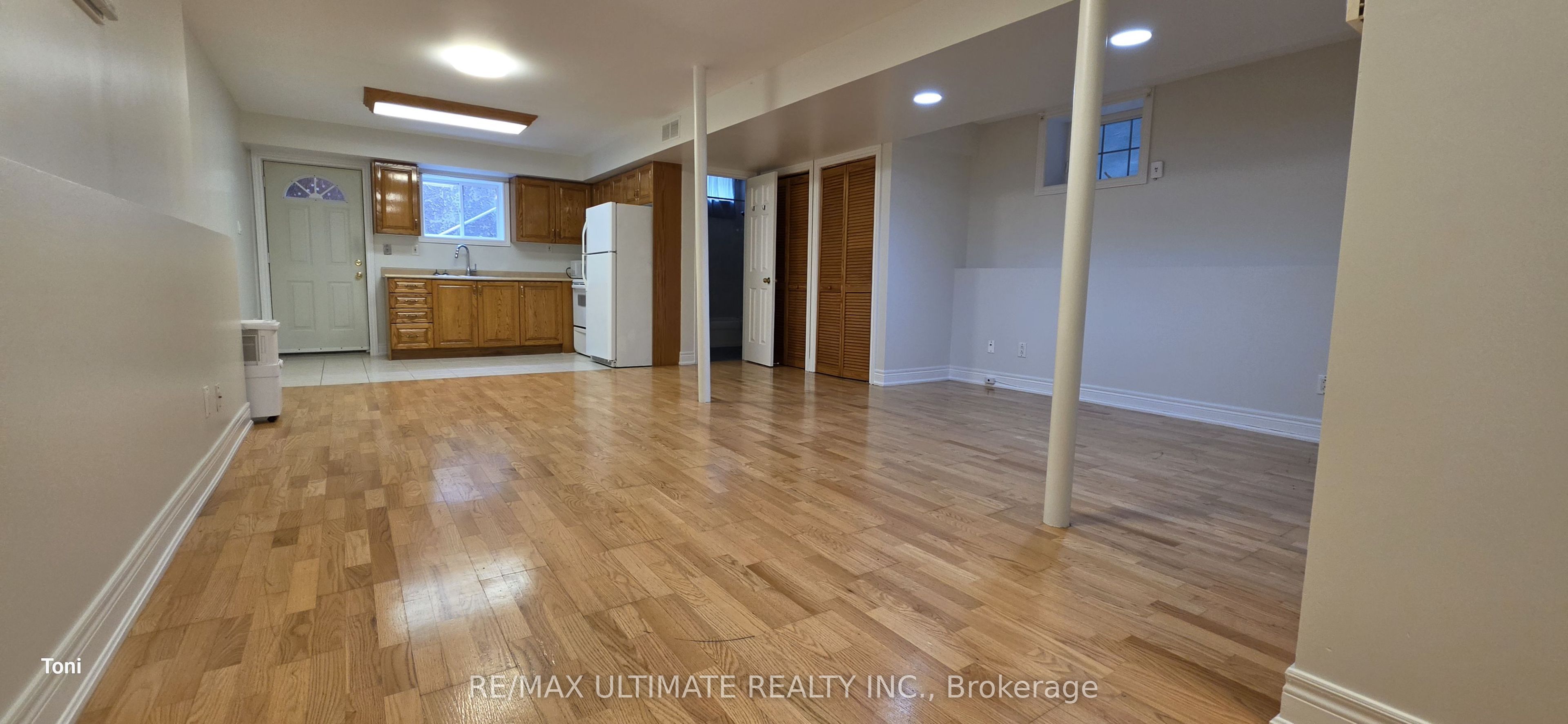 Unit Bsmt - 34 Peterborough Avenue, Toronto 5