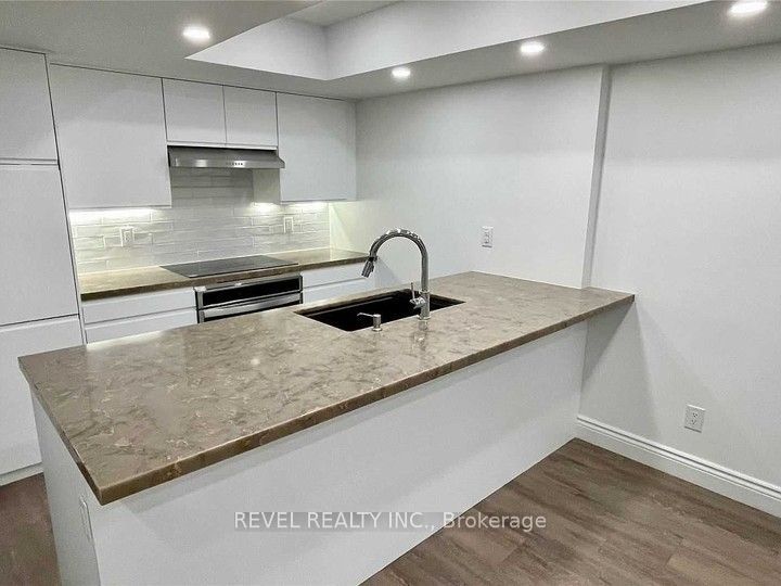 Unit B - 48 Lansdowne Avenue, Toronto 2