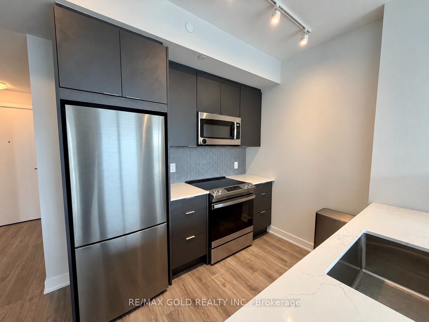 Unit 4403 - 430 Square One Drive, Mississauga 4