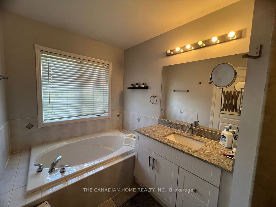50 Monaco Court W, Brampton 4