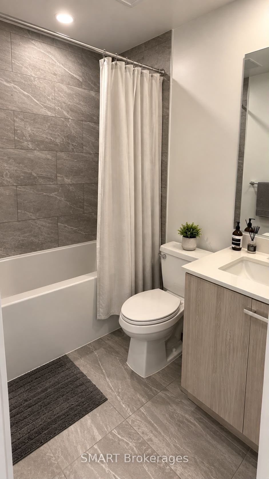 Unit 1806 - 395 Square One Drive, Mississauga 5