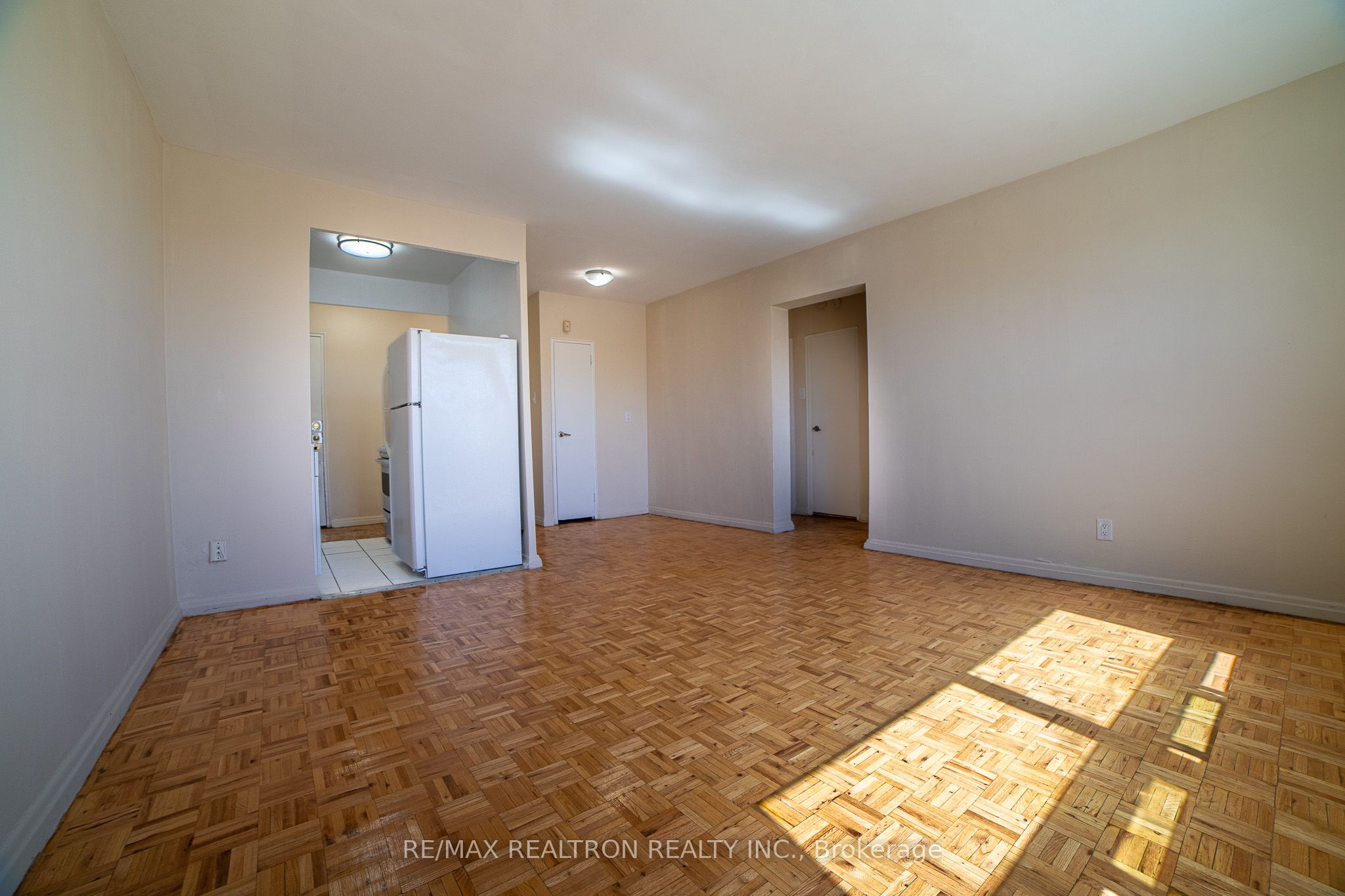 Unit 215 - 2355 Lake Shore Boulevard W, Etobicoke 5