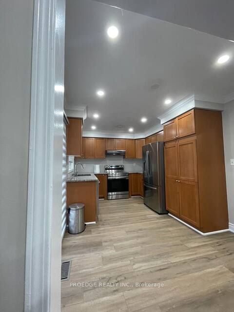 2357 Falkland Crescent, Oakville 4