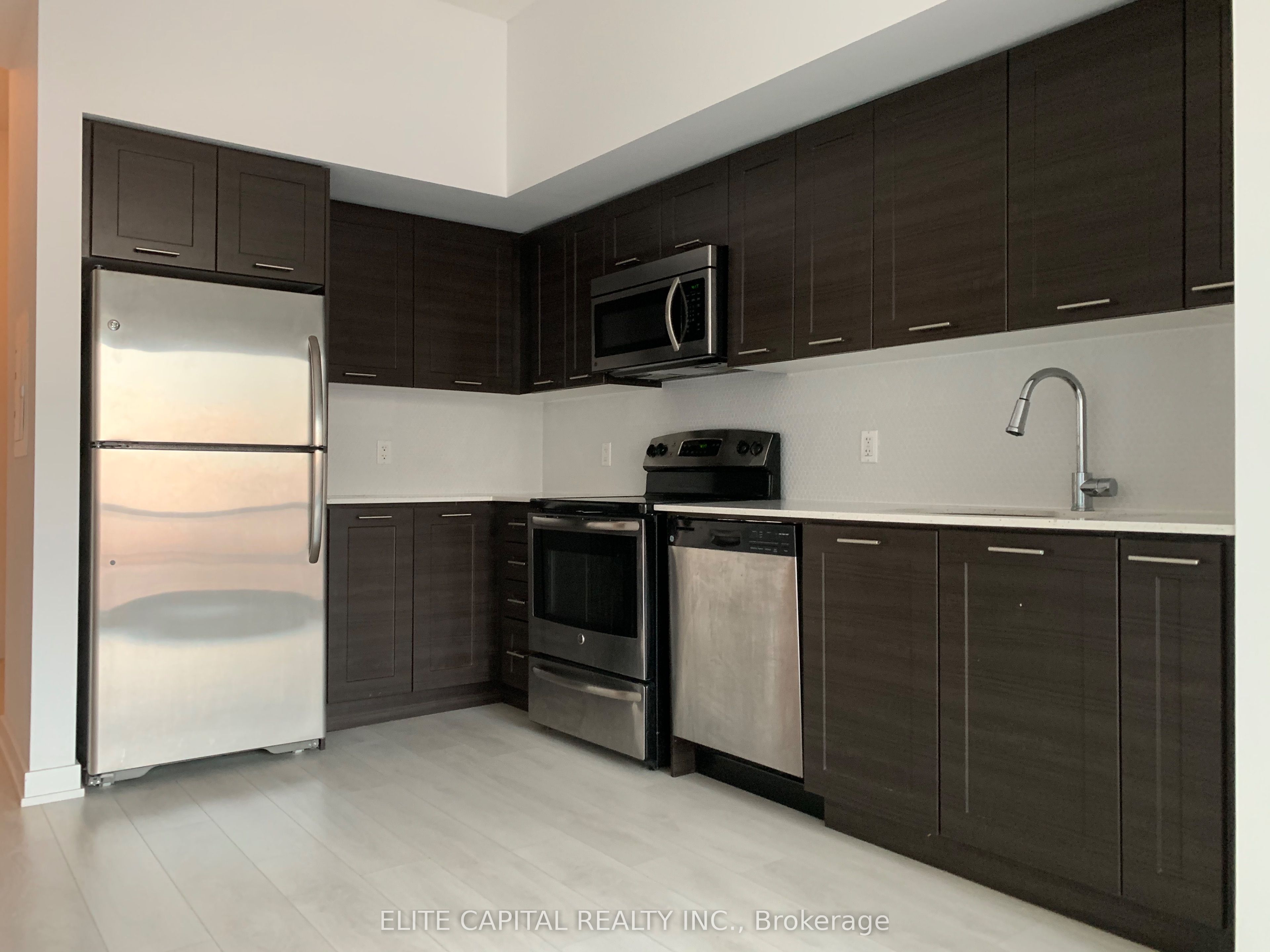 Unit 1810 - 2212 Lake Shore Boulevard W, Etobicoke 2