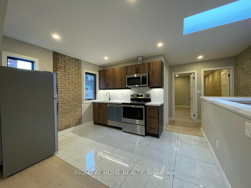 Unit 3 - 363 Parkside Drive, Toronto 3