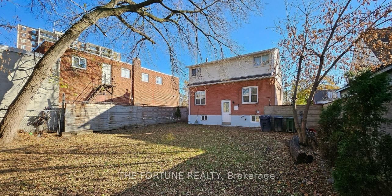54 Patika Avenue, Toronto 3
