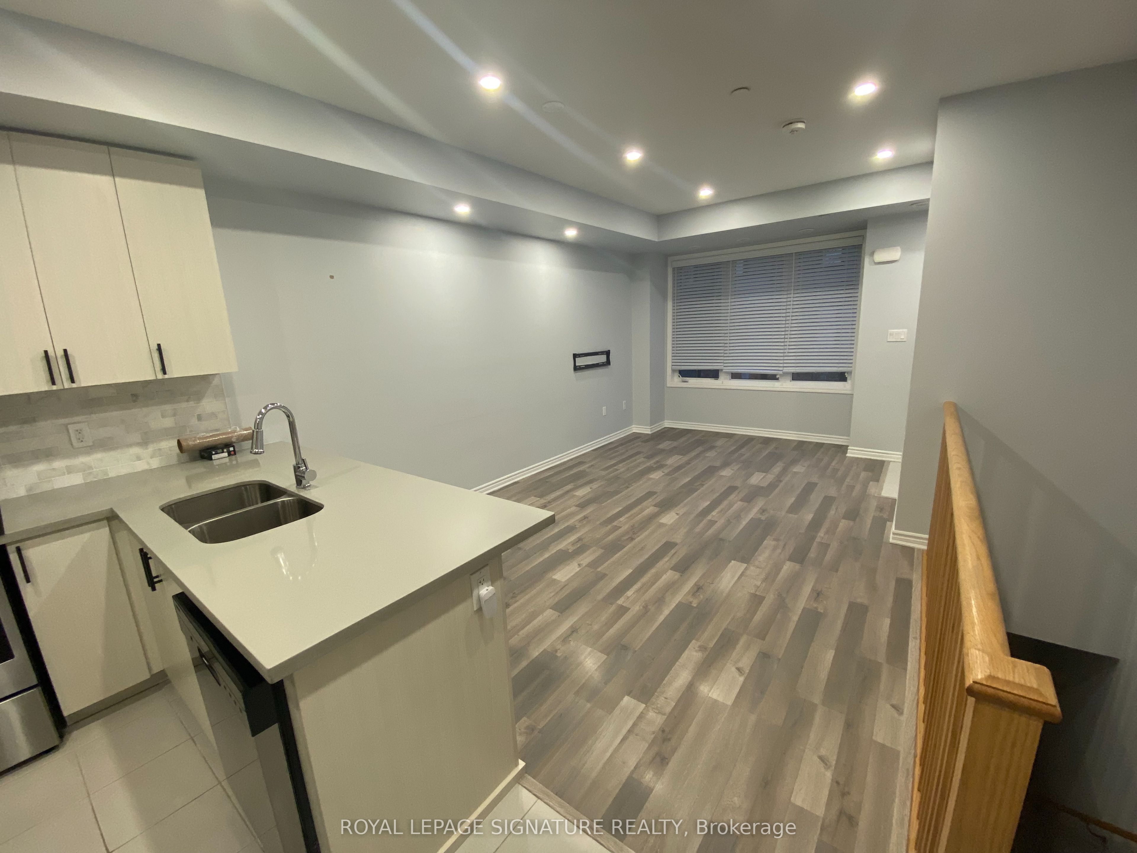 Unit 5 - 2285 Mcnab Lane, Mississauga 2