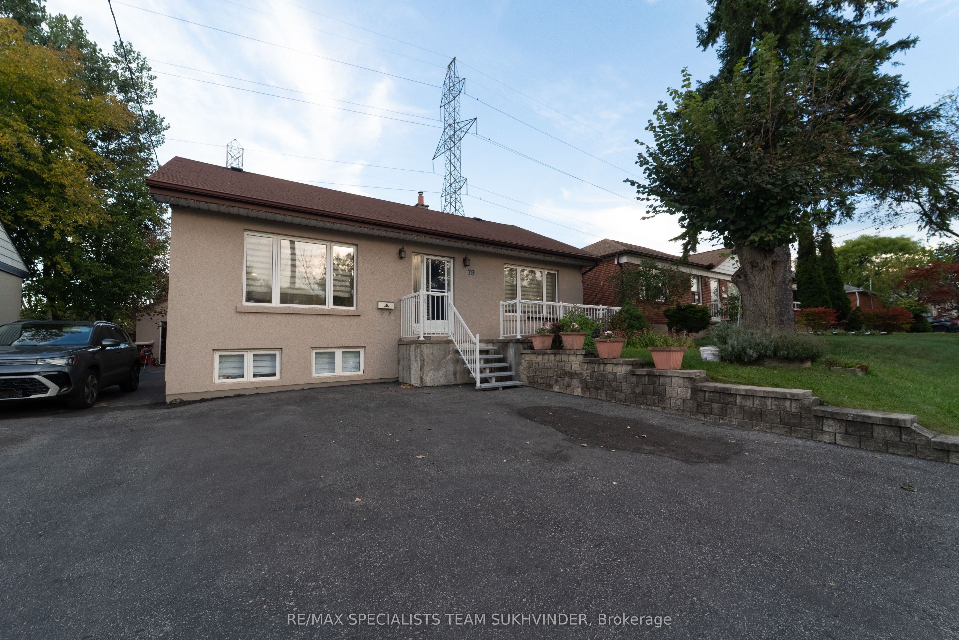 Unit Main - 79 Redwater Drive, Etobicoke 2