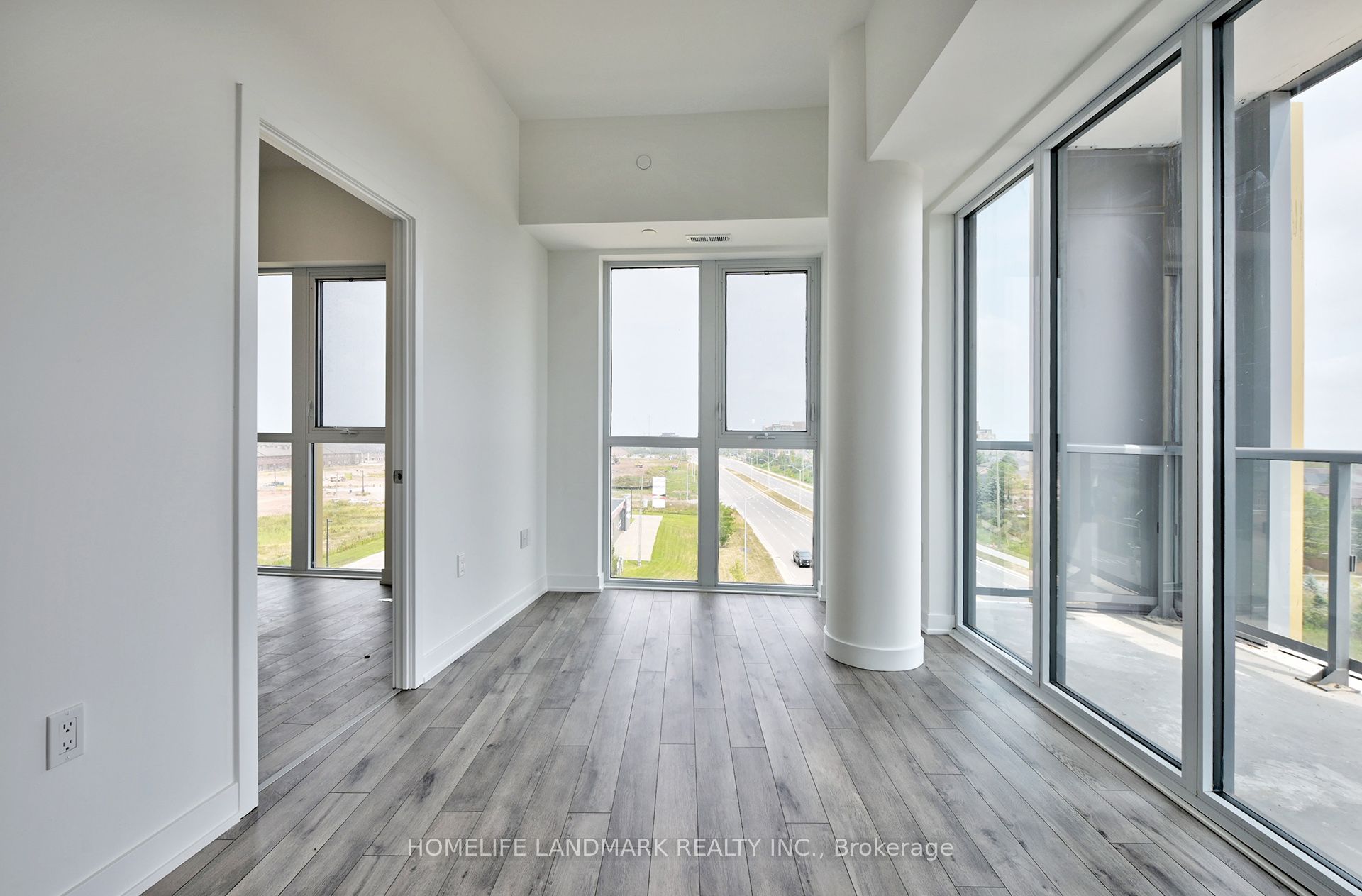Unit 720 - 1005 Dundas Street E, Oakville 5