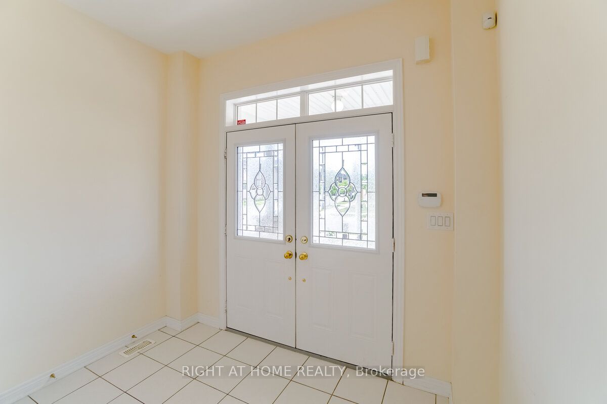 4644 Doug Wright Drive, Burlington 4