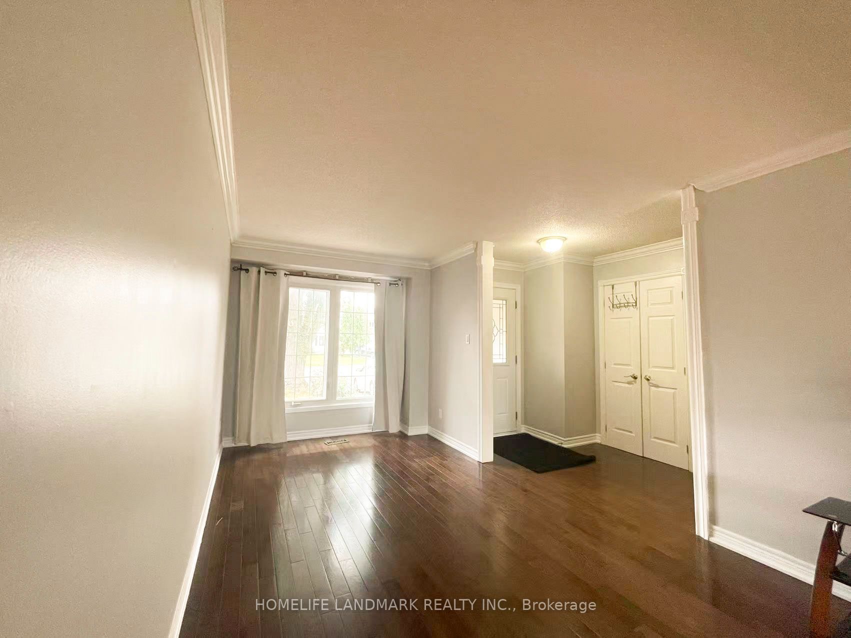 6337 Martel Court, Mississauga 4
