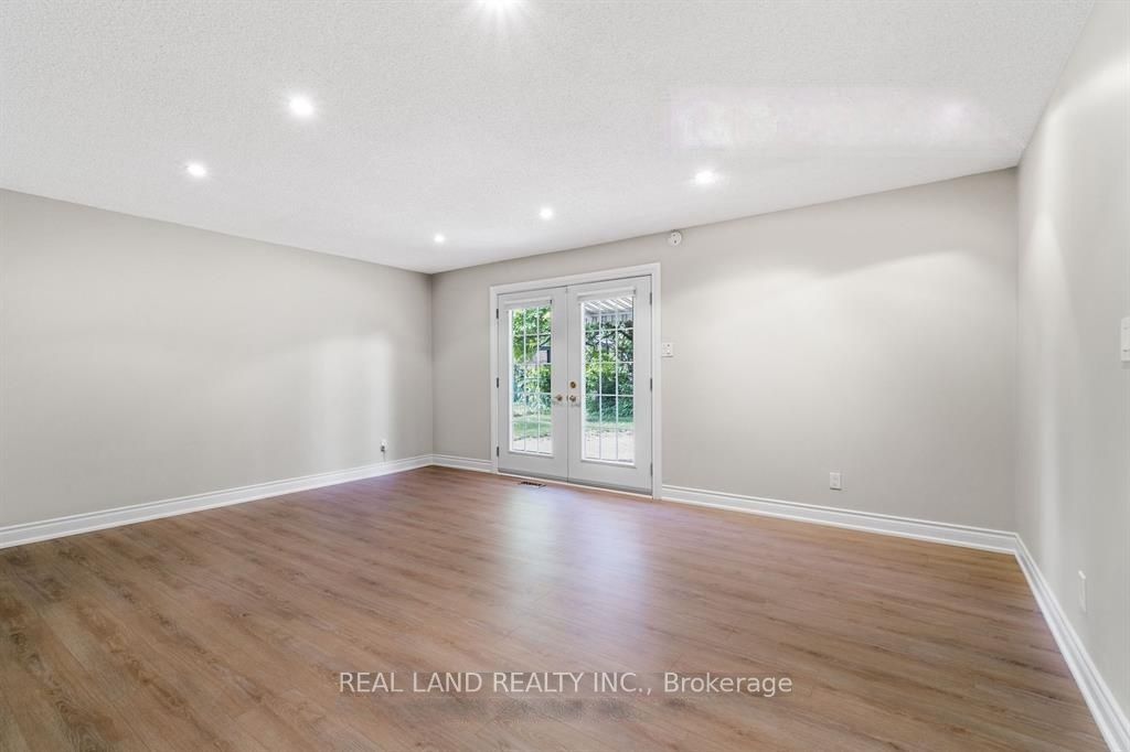 Unit Lower - 360 Chantenay Drive, Mississauga 3