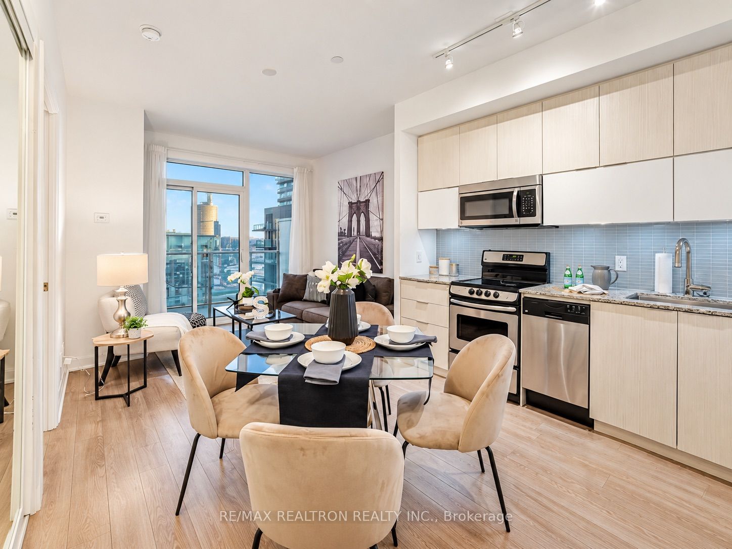 Unit 1601 - 56 Annie Craig Drive, Etobicoke 4