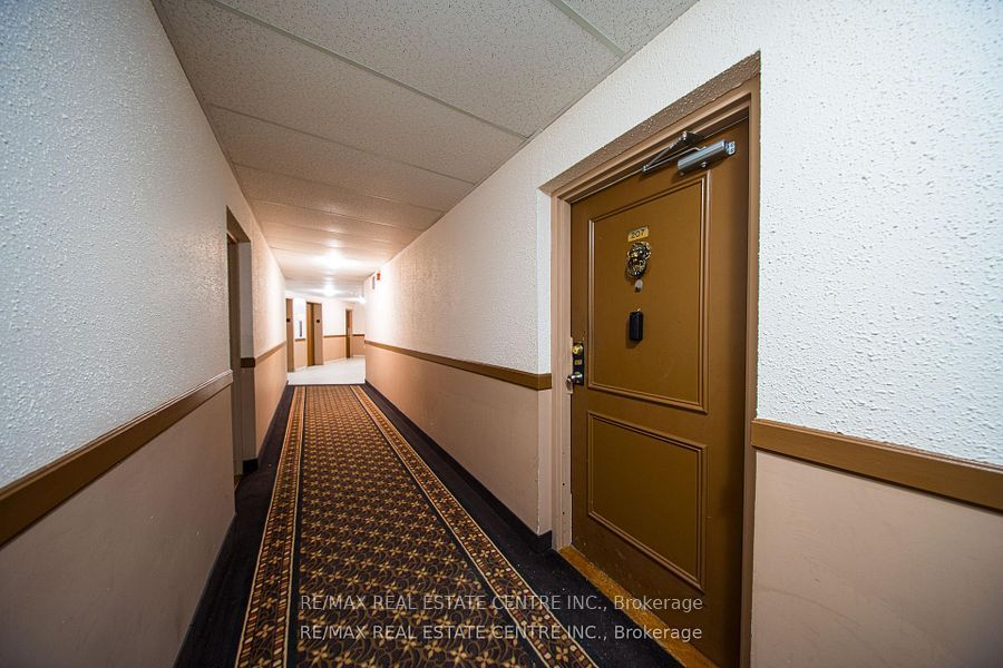 Unit 207 - 3577 Derry Road, Mississauga 4
