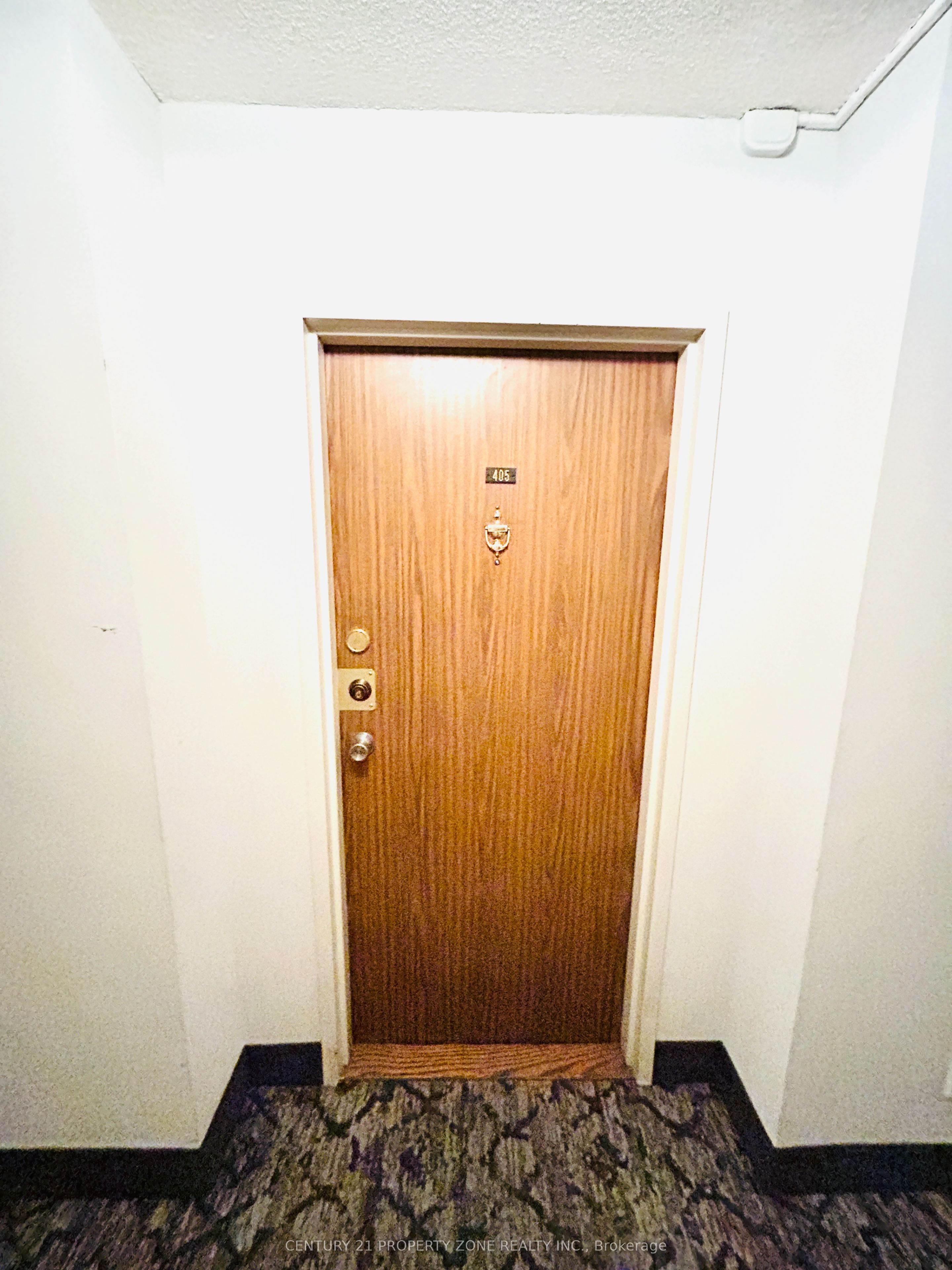 Unit 405 - 3100 Kirwin Avenue, Mississauga 5