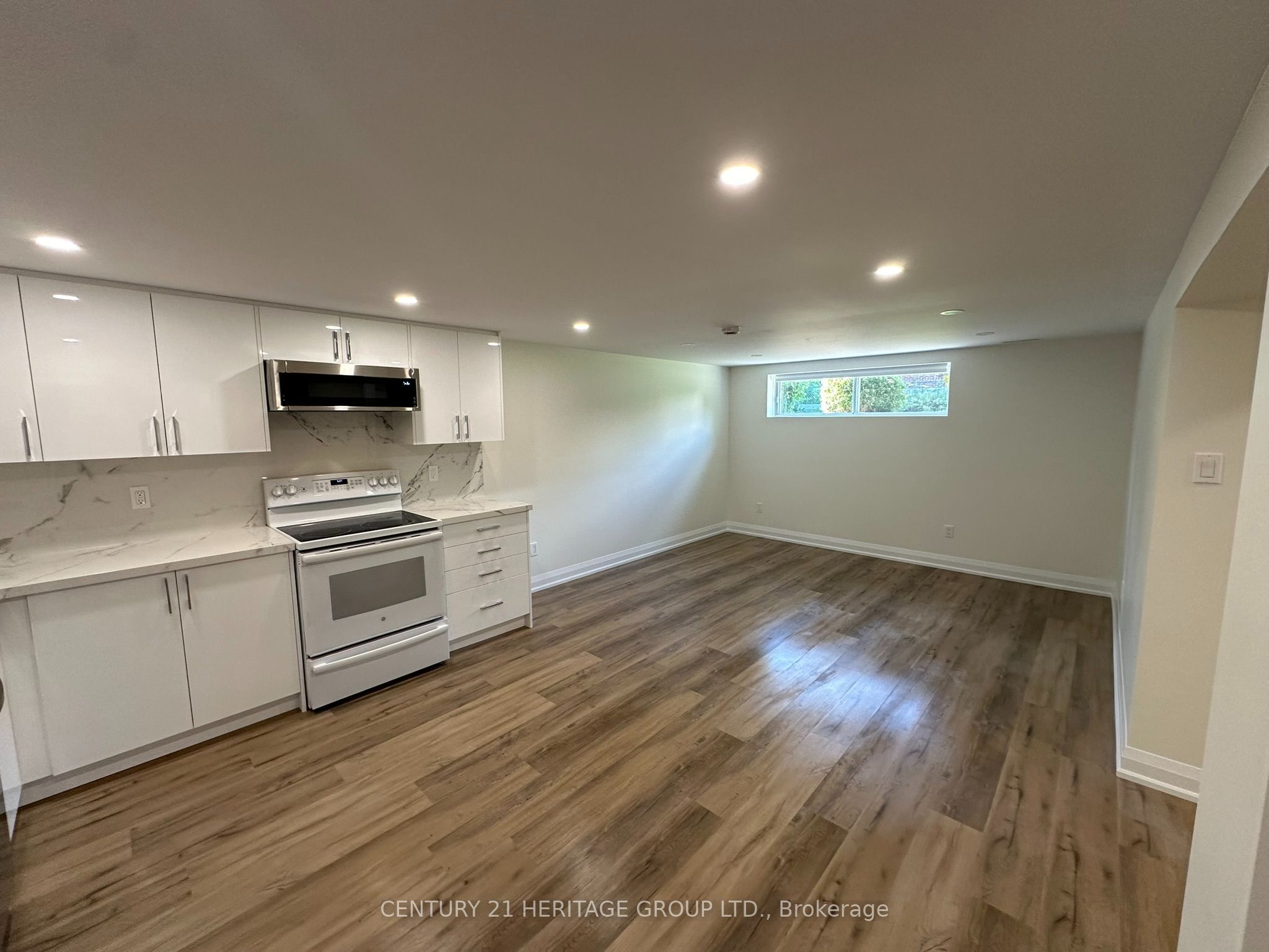 Unit Basement - 49 Larstone Avenue, Etobicoke 2