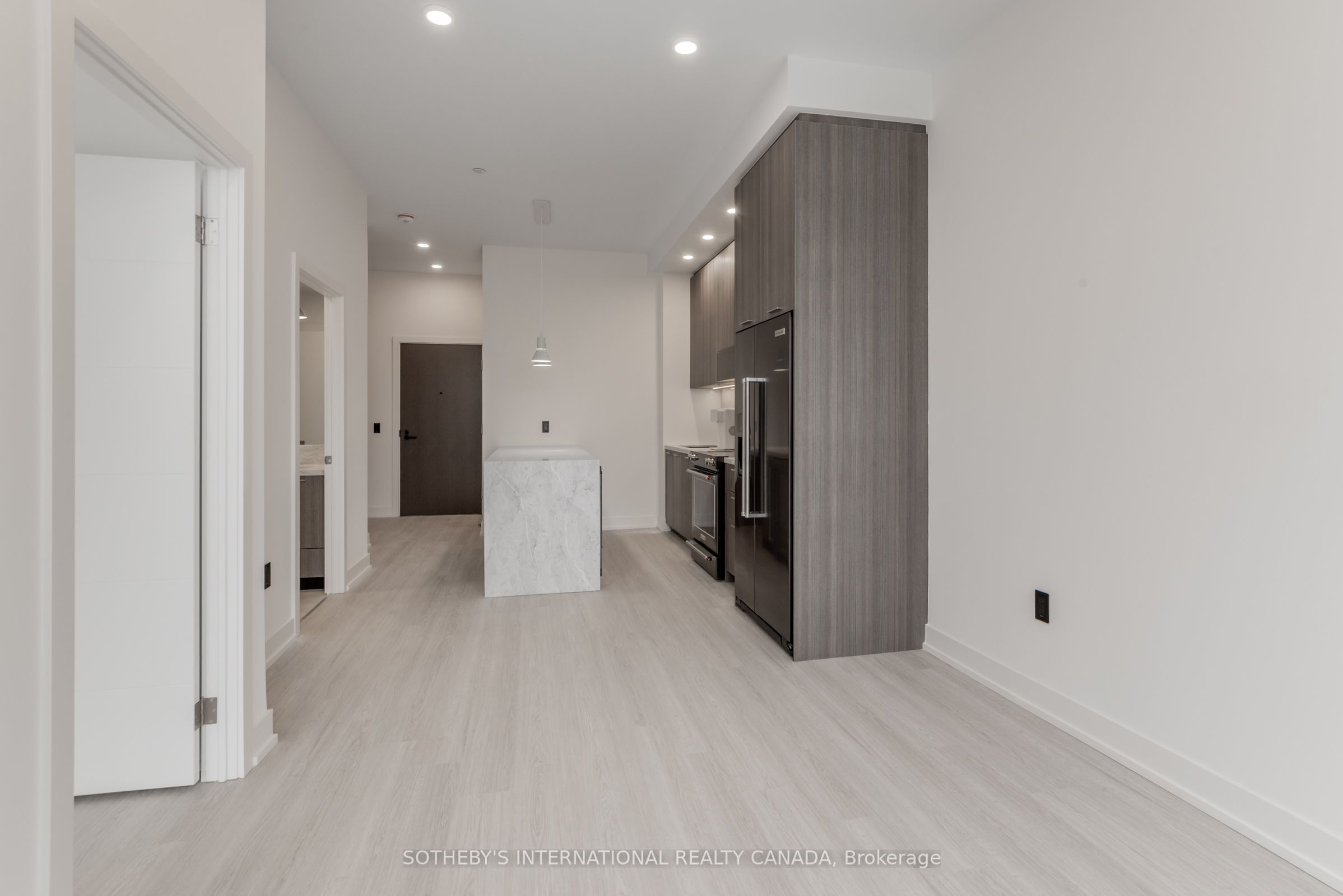 Unit 505 - 31 York Garden Way, North York 5